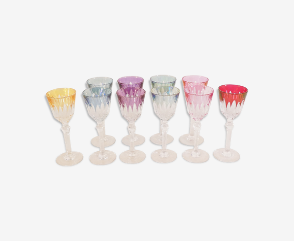 Set de 10 verres a liqueur de couleur