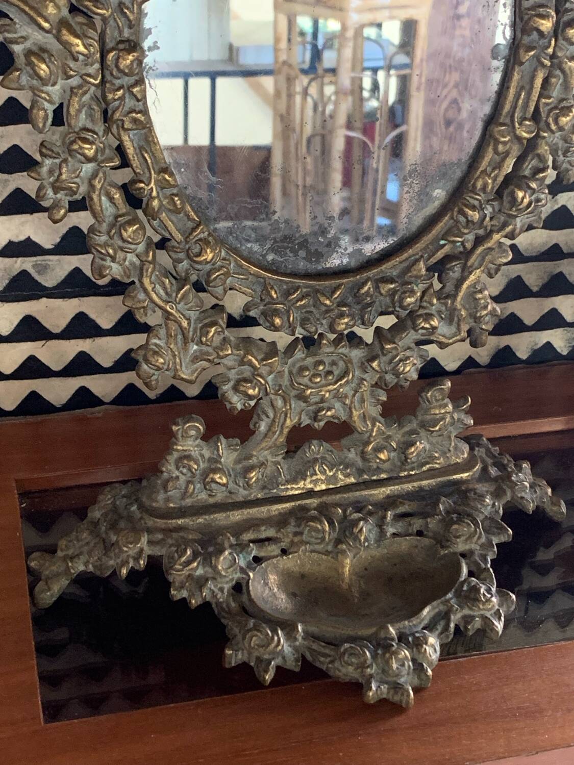 Psyche mirror in brass