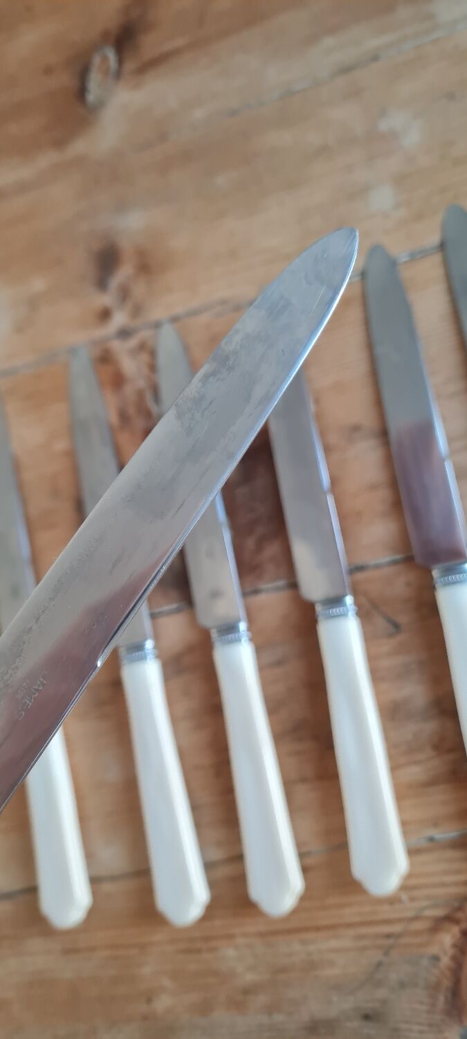 Setvde 12 knives in bakelite and stainless steel