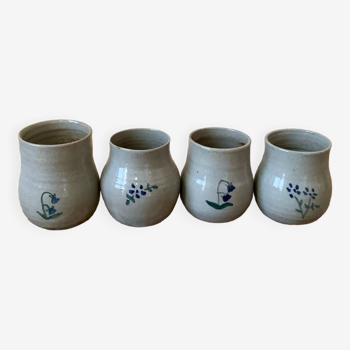 4 small assorted potteries