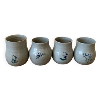 4 small assorted potteries