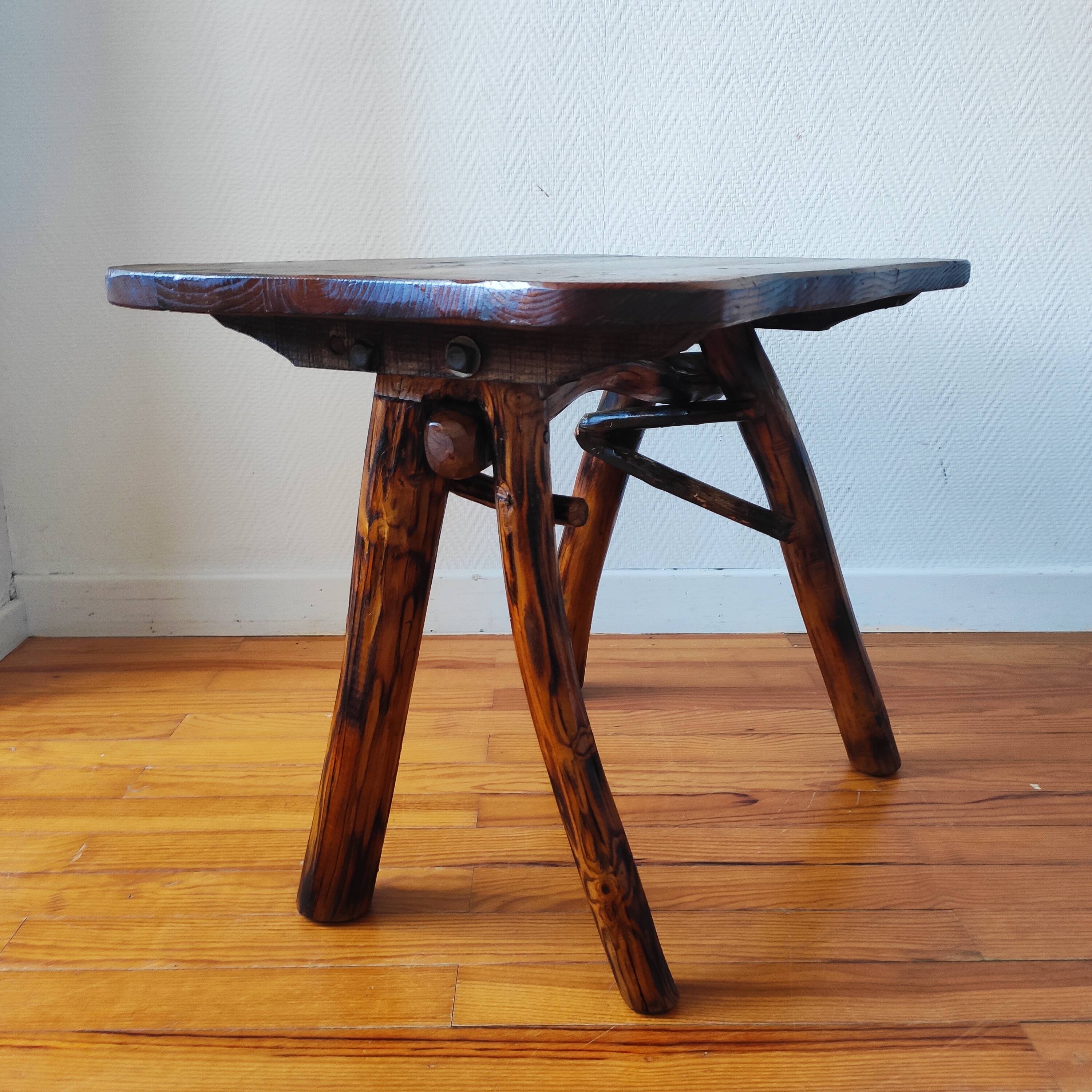 Brutalist popular art coffee table, solid wood, 1950.