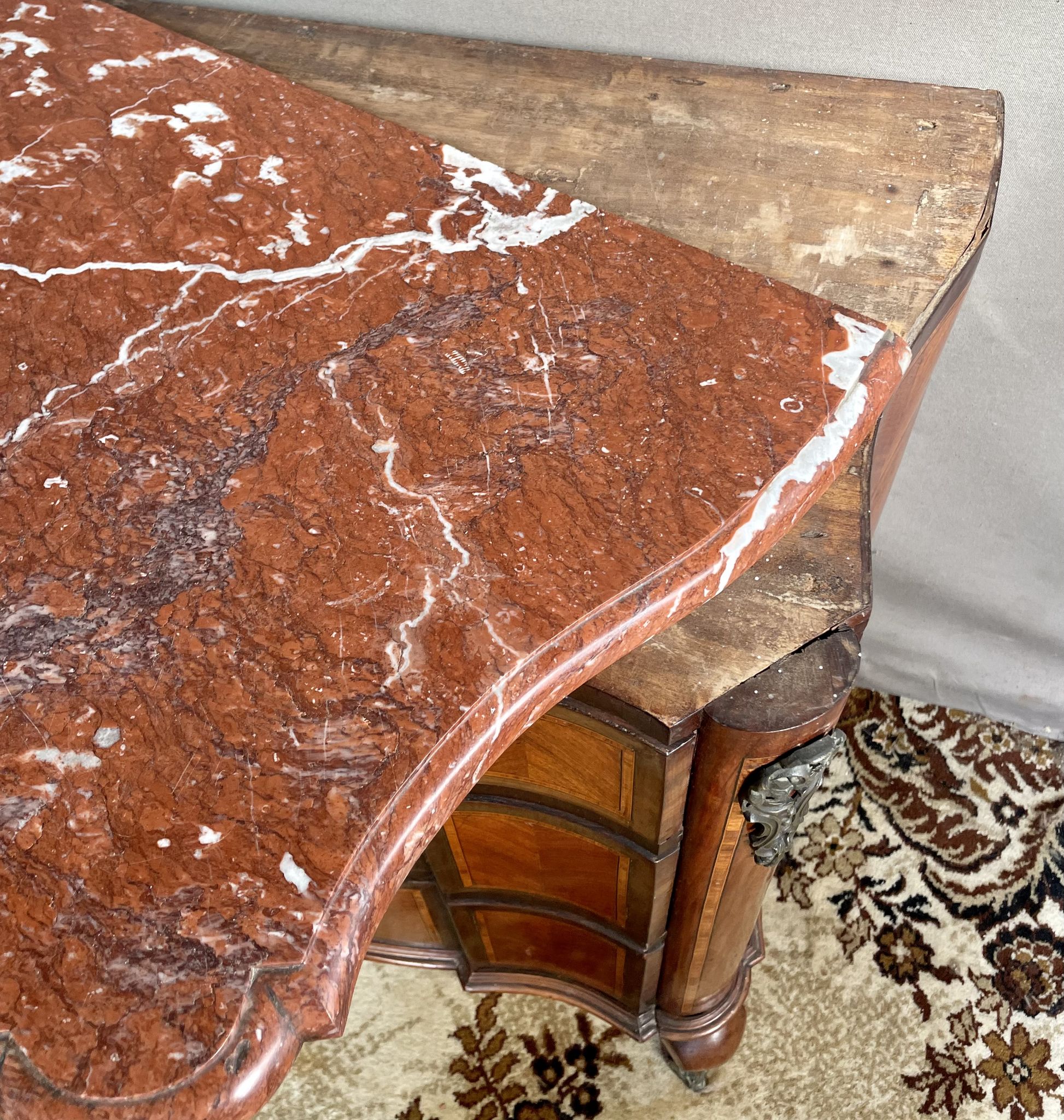 Commode , arbalète de époque 19e