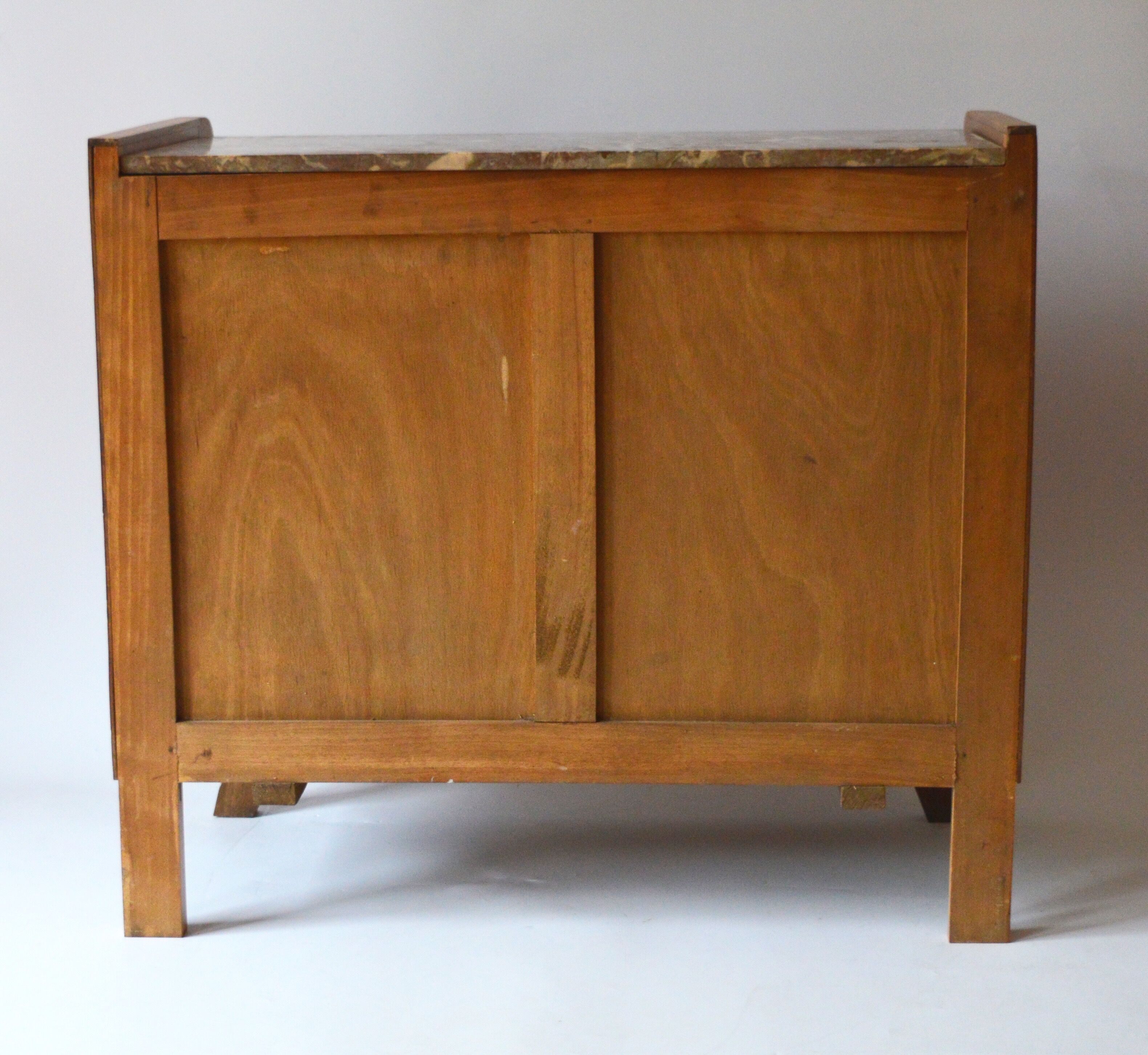 Commode en placage chêne