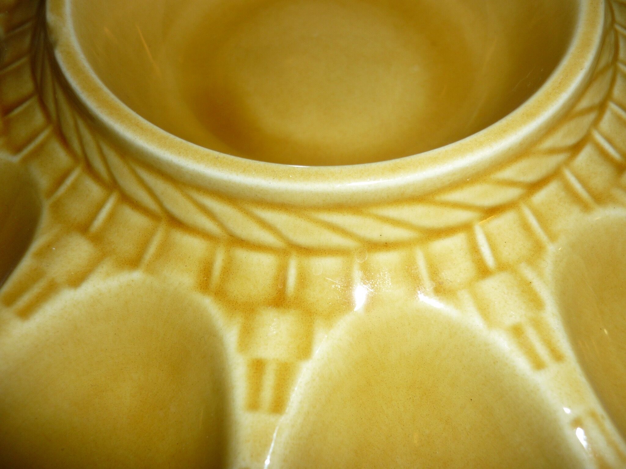 Assiette-plat de présentation pour oeufs