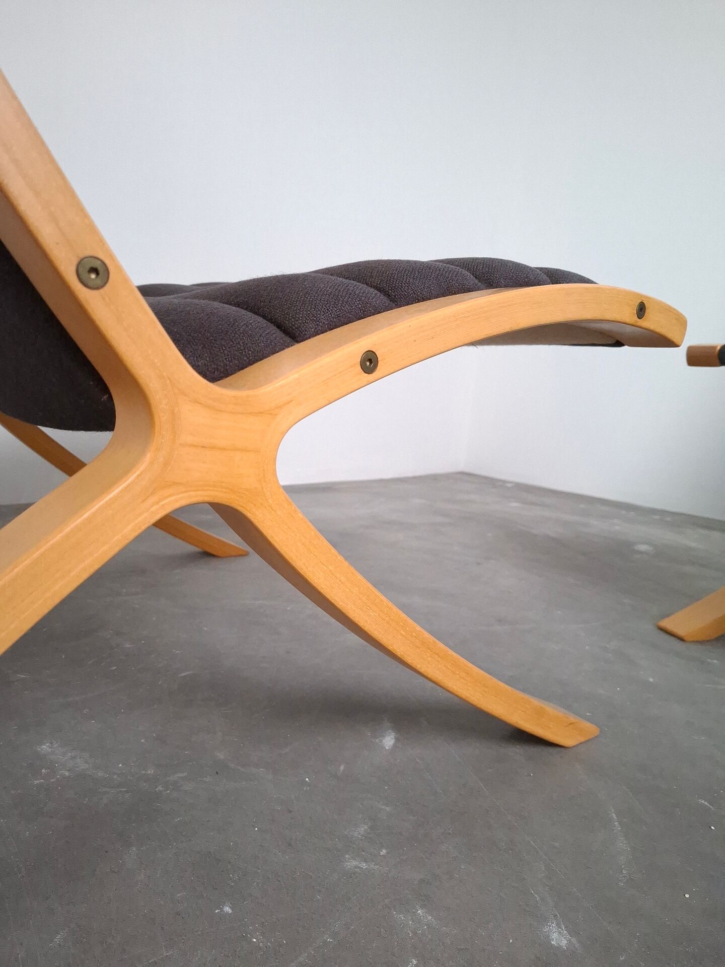 2  chaises AX  par Hvidt & Molgaad édition Fritz Hansen