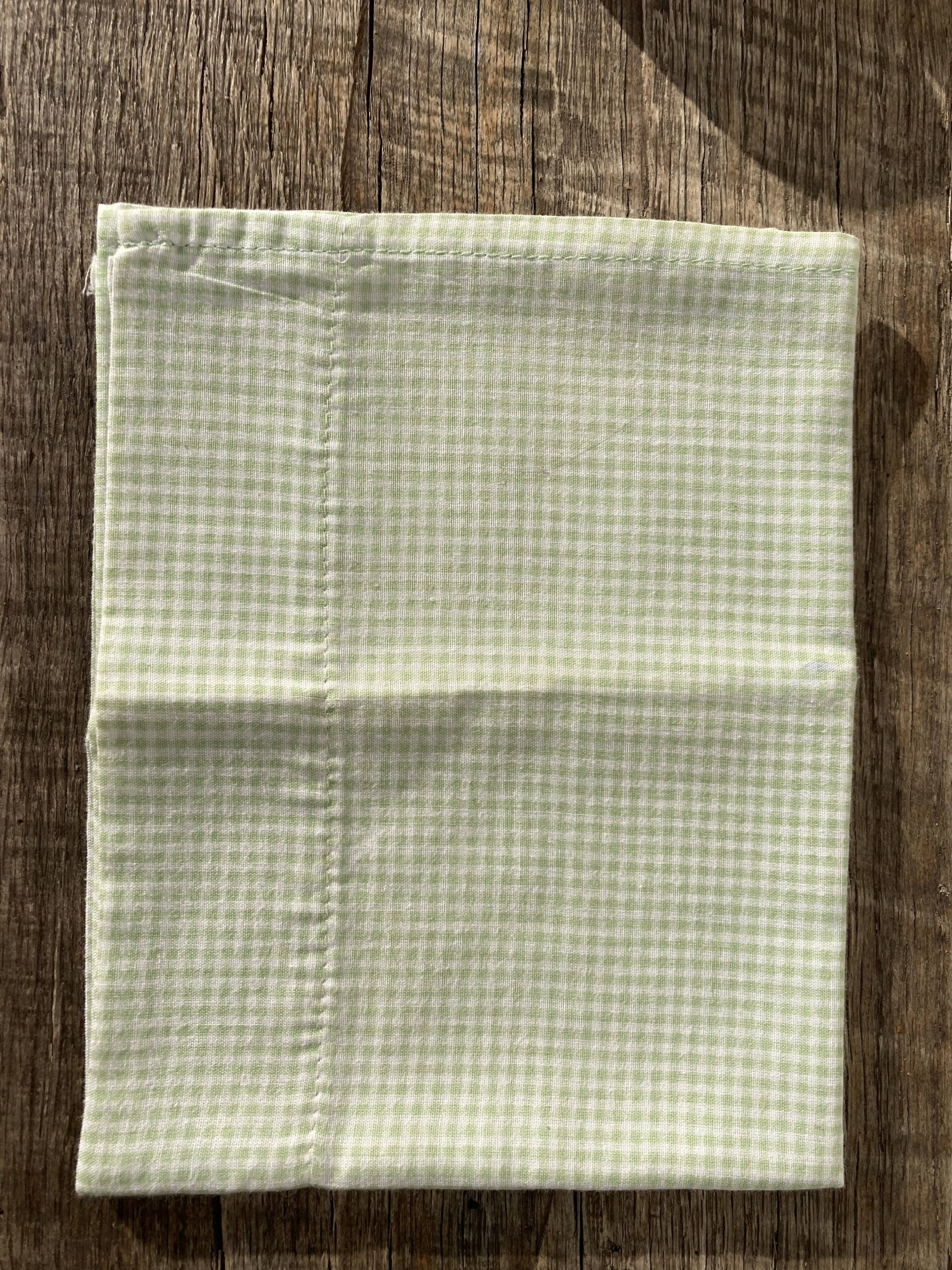 4 green rectangular napkins \u00e0 vintage tiles