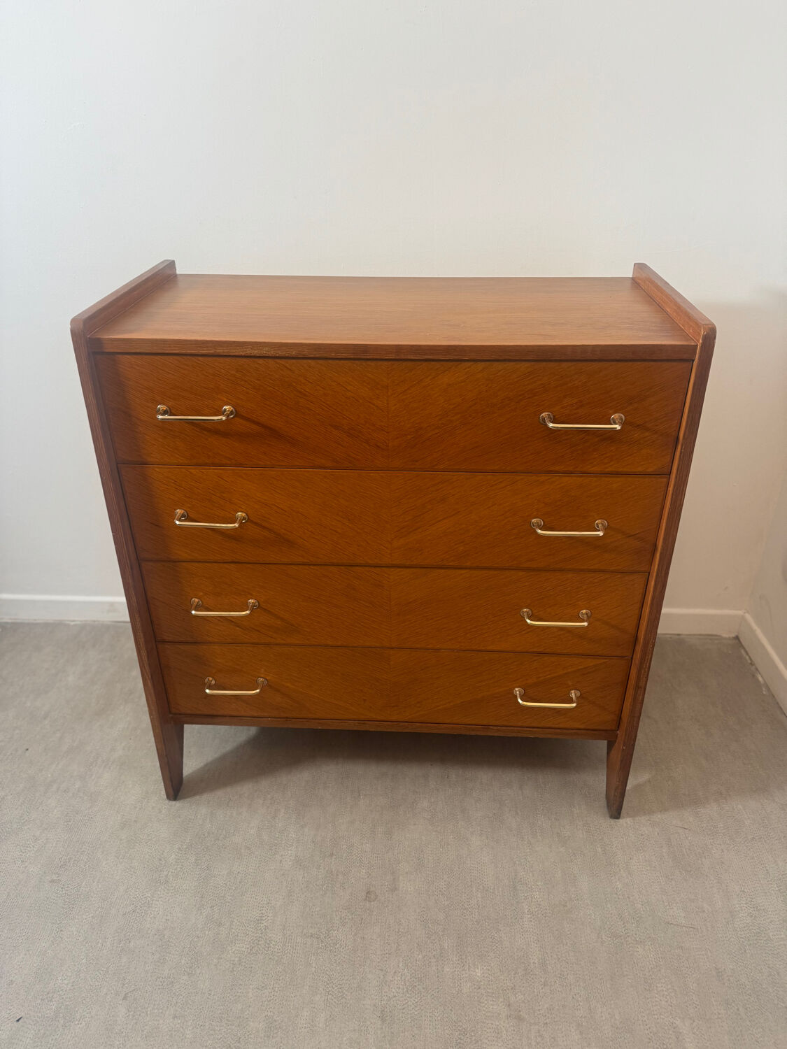 Vintage chest of drawers