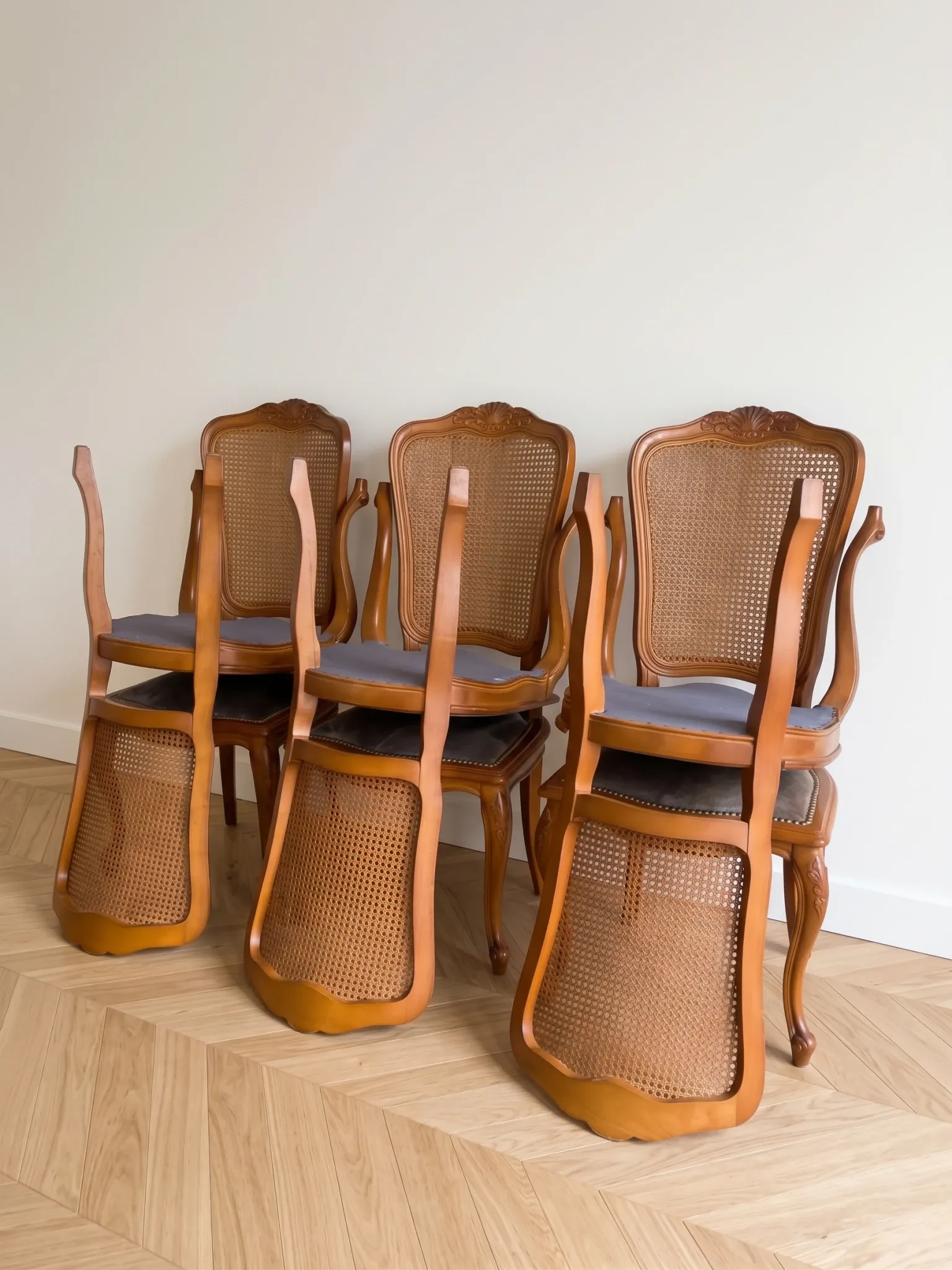 8 Louis XV style chairs in wood and caning