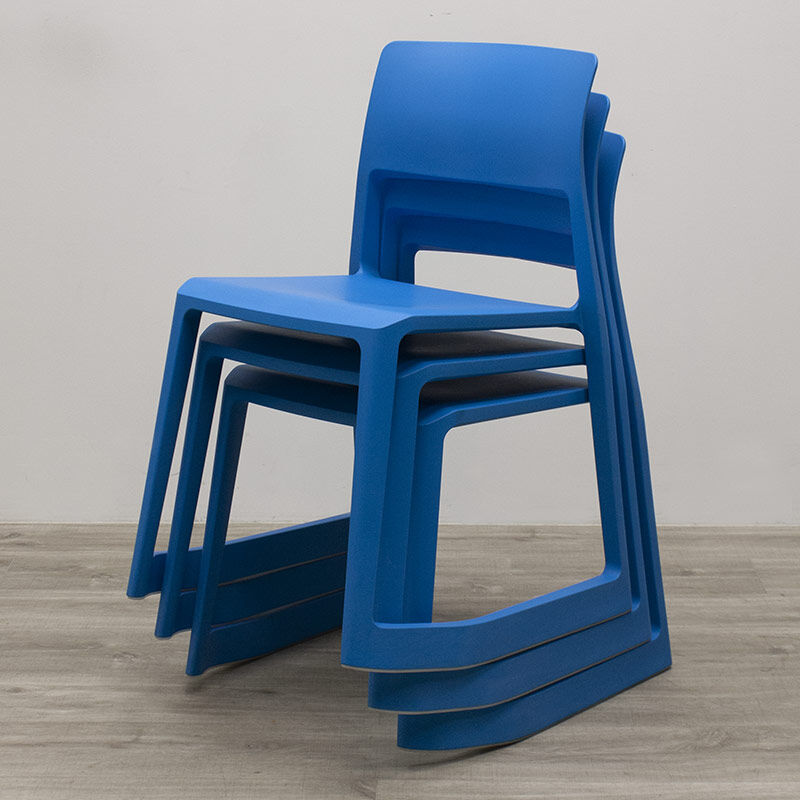 Chaise inclinable Vitra Tip Ton bleue