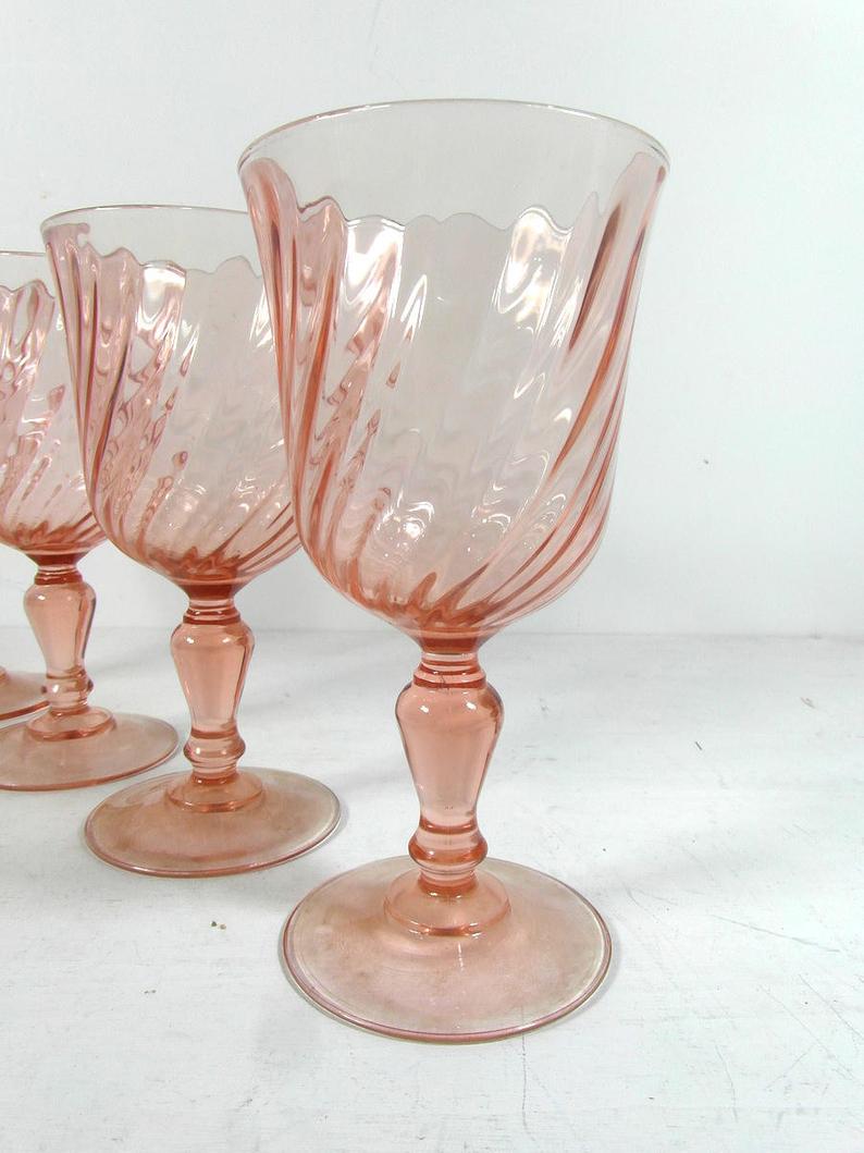 Lot of 4 glasses a wine or water, roses from Arcoroc