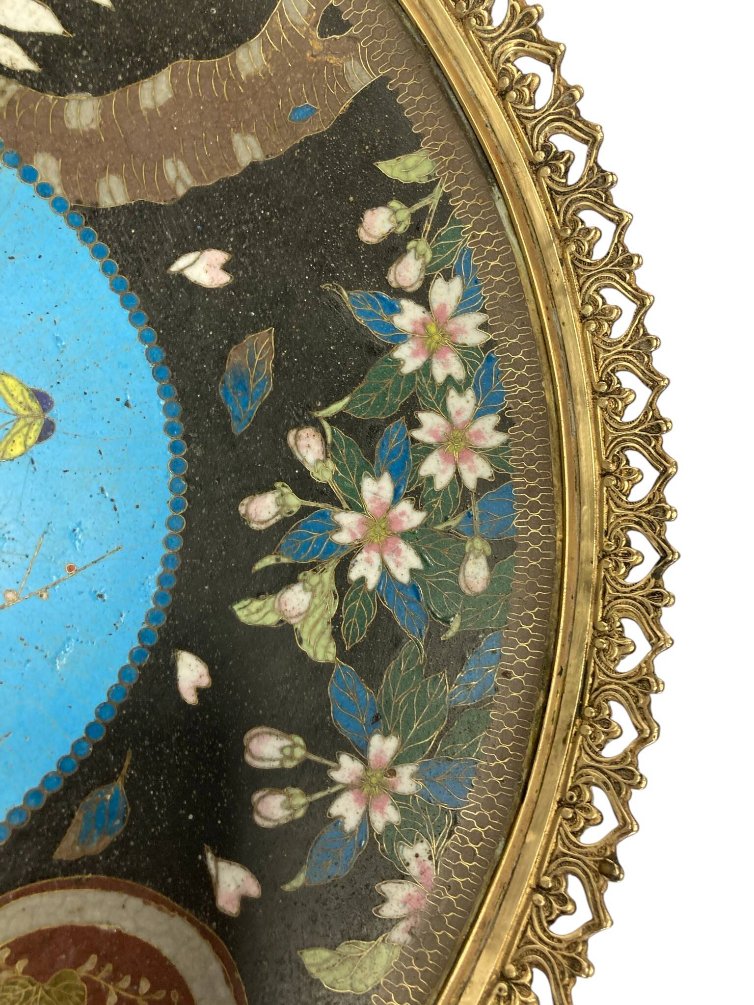 Japan, empty pocket bowl in cloisonné enamel and bronze, Meiji period, late 19th century.