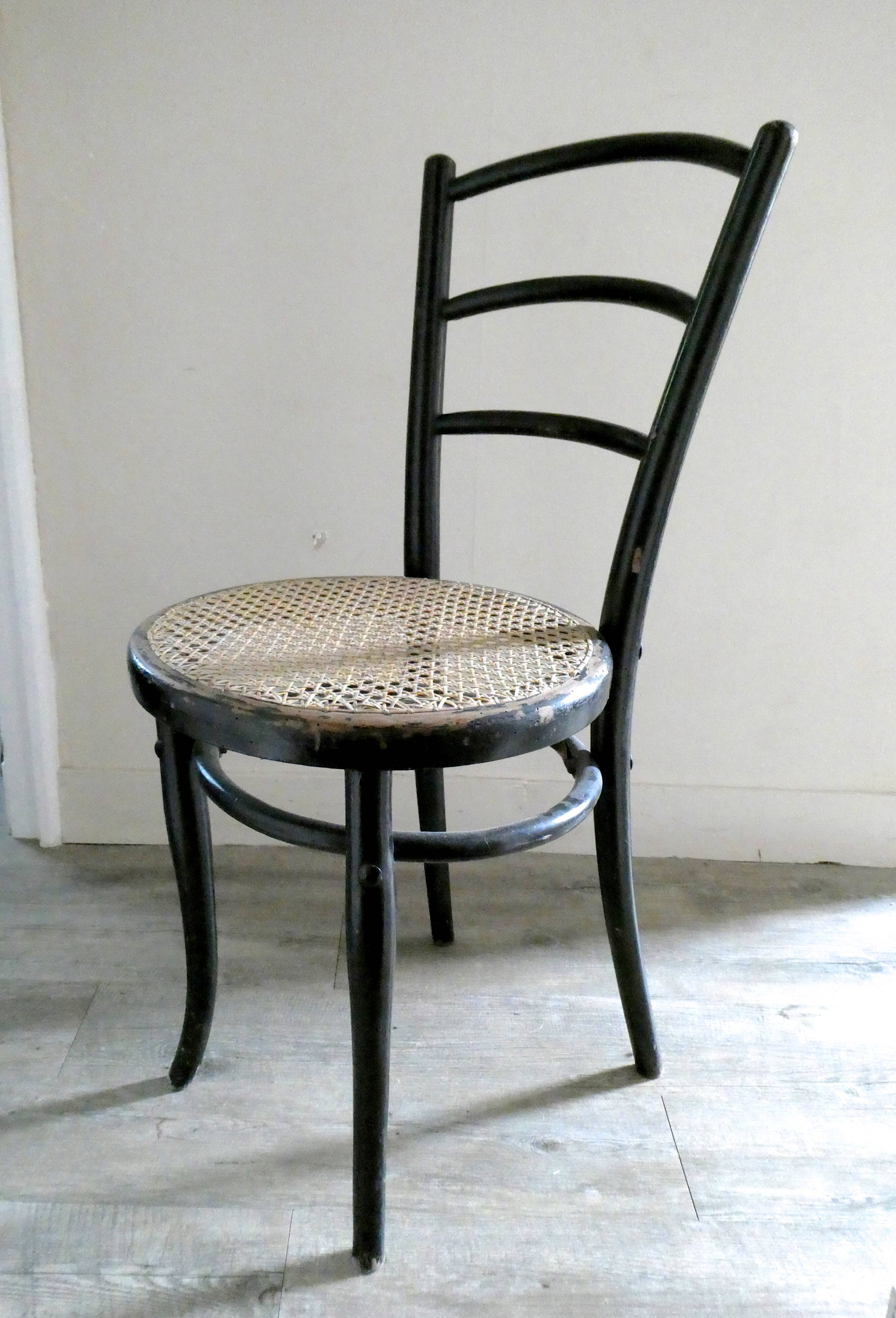 Thonet chair with cyear seating