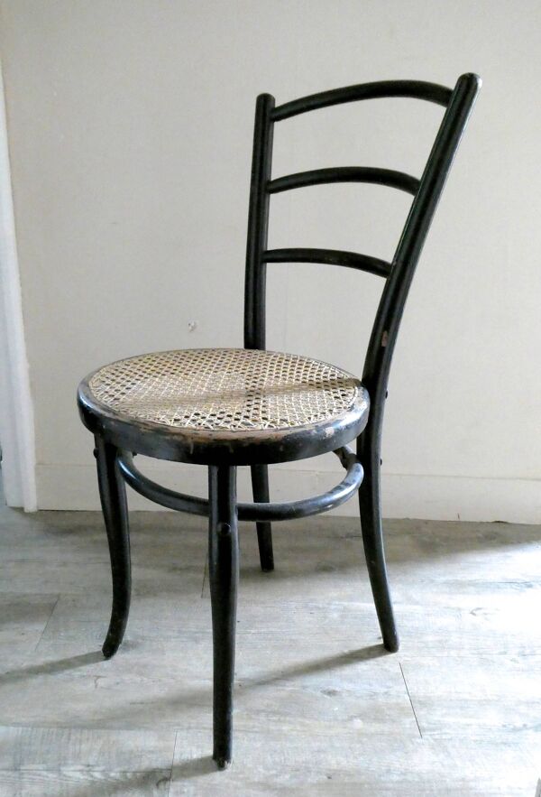 Chaise Thonet avec assise cannée