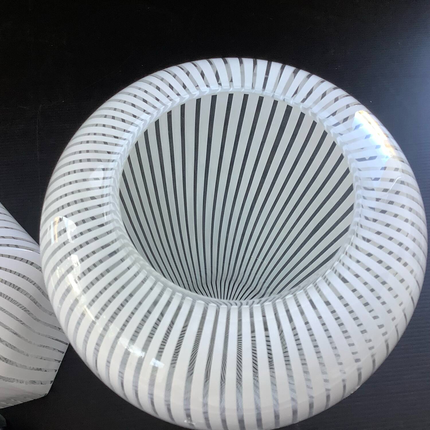 2 Designer Vases Art Glass Italy Murano Vetriarte 1988 Signed Filigree