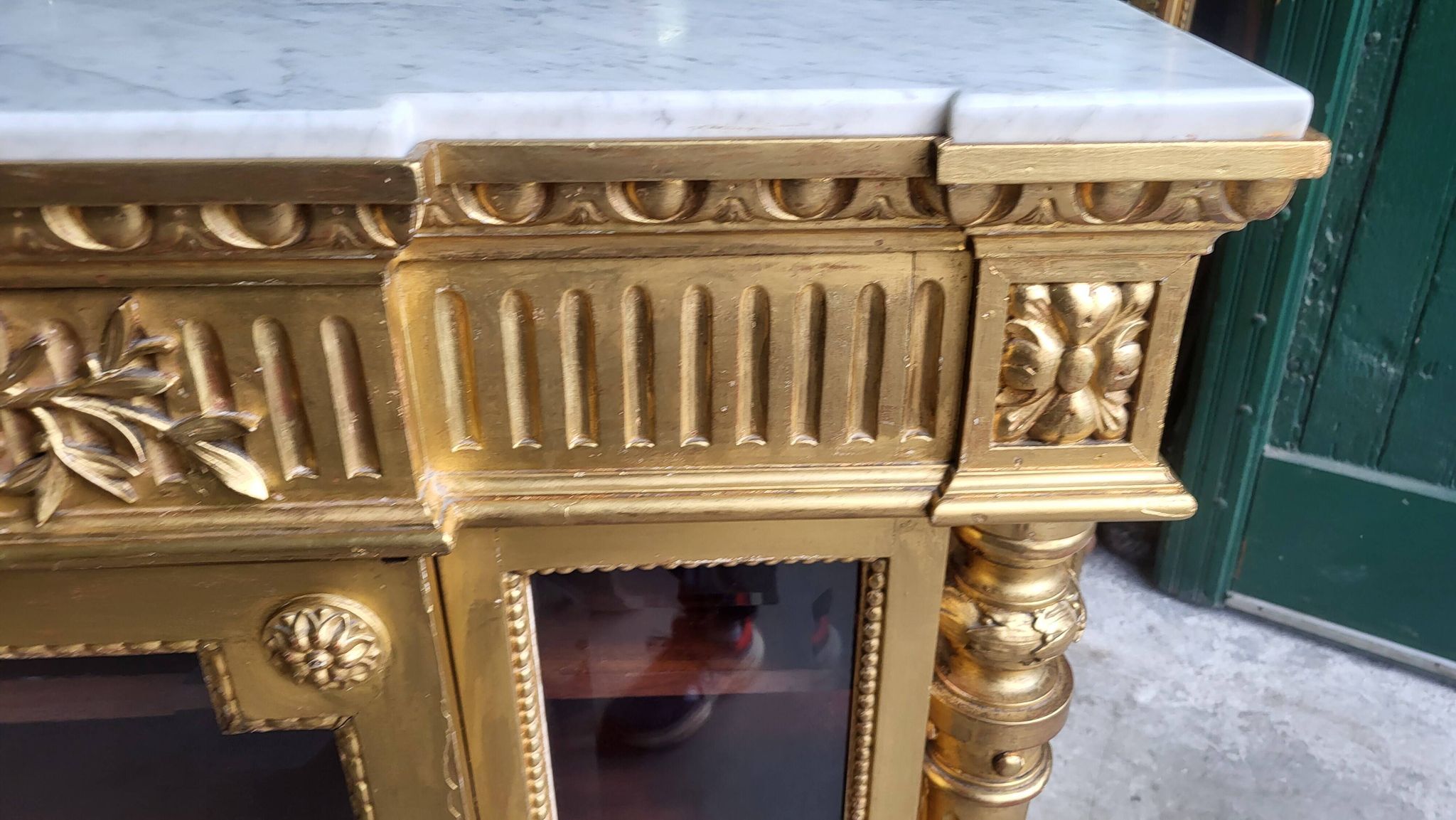 Louis xvi display cabinet in gilded wood