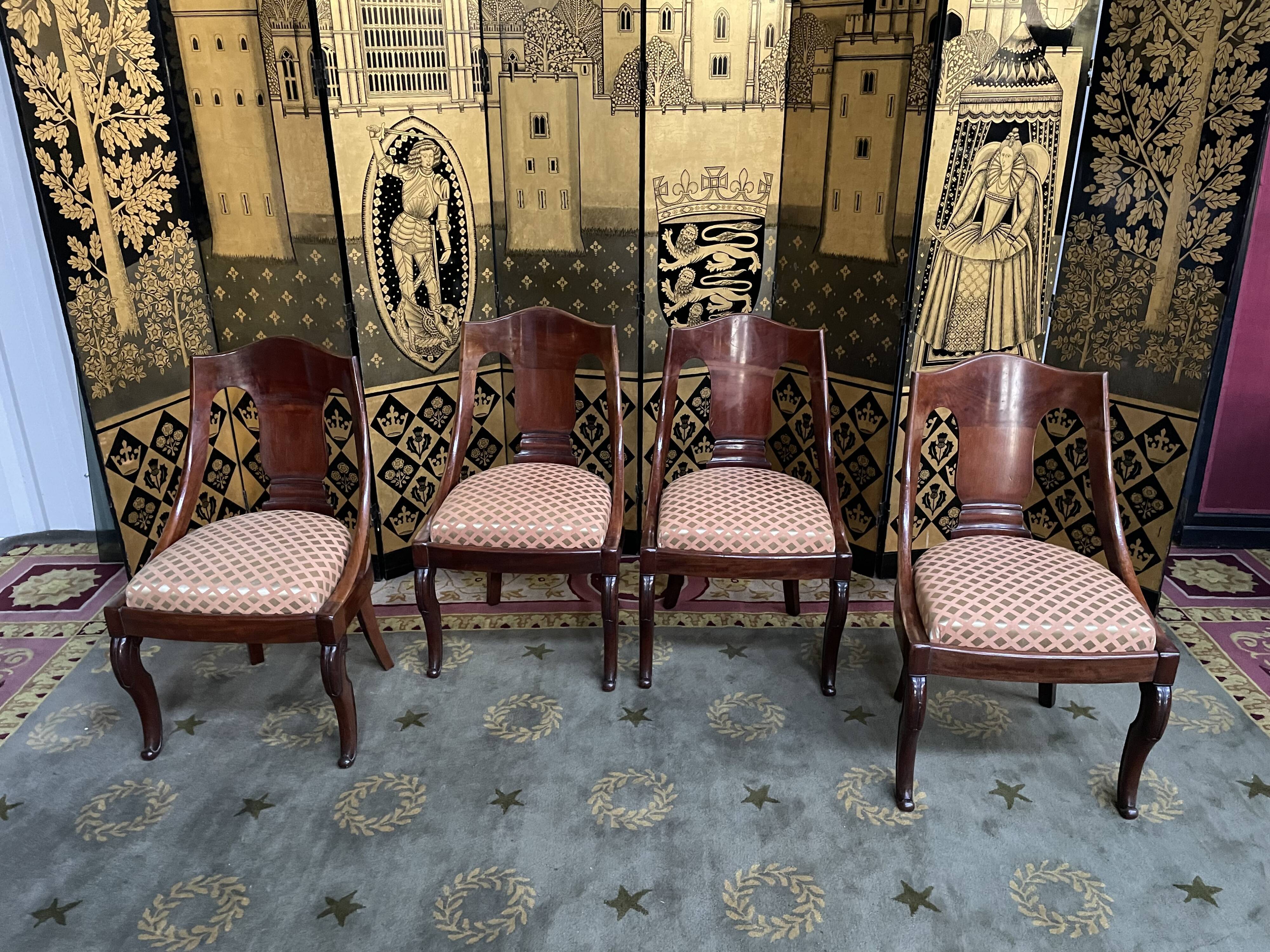 Suite of 4 Gondola Chairs in Mahogany Empire