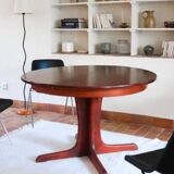 Baumann style extendable round dining table