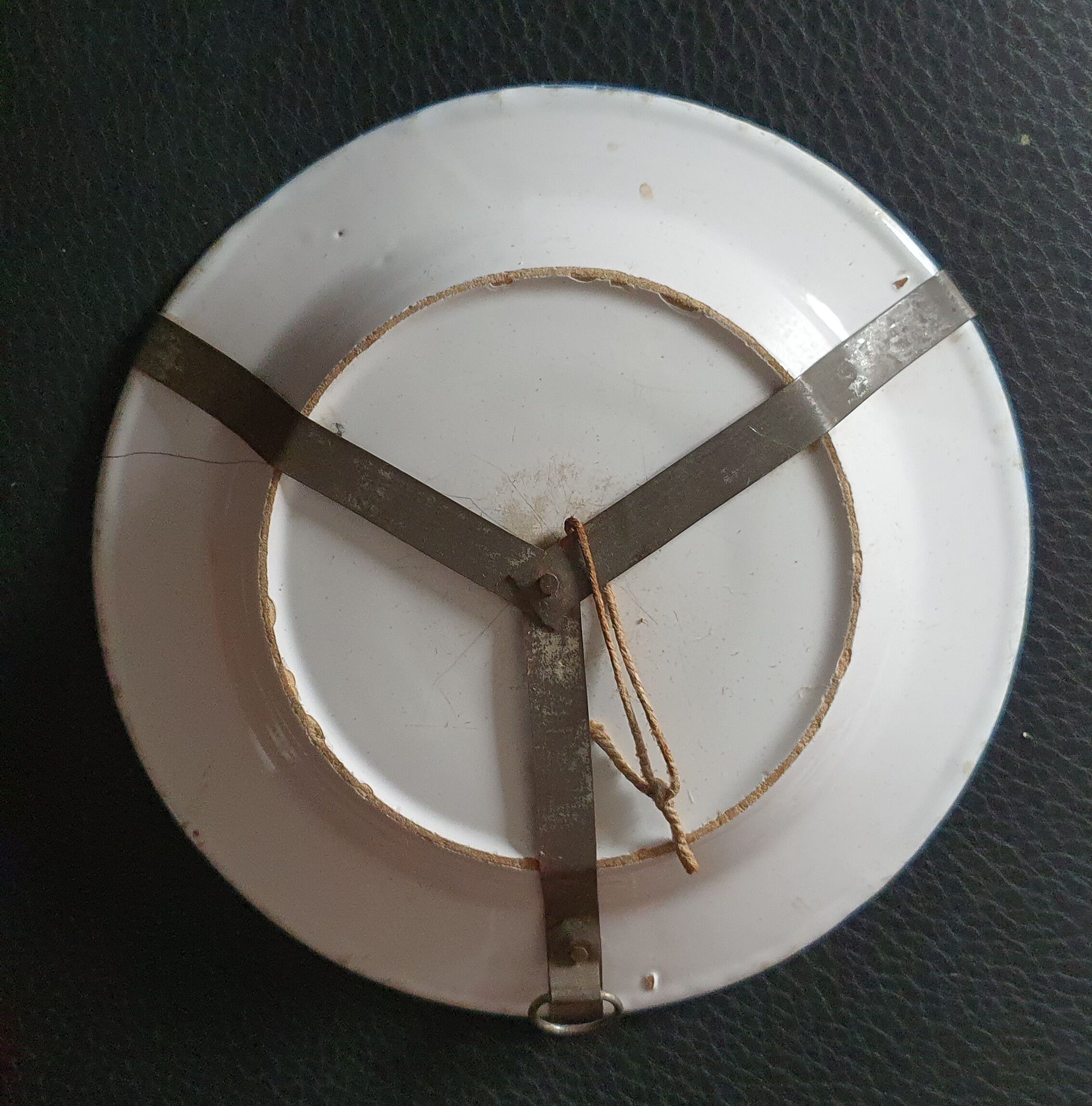Decorative antique plate