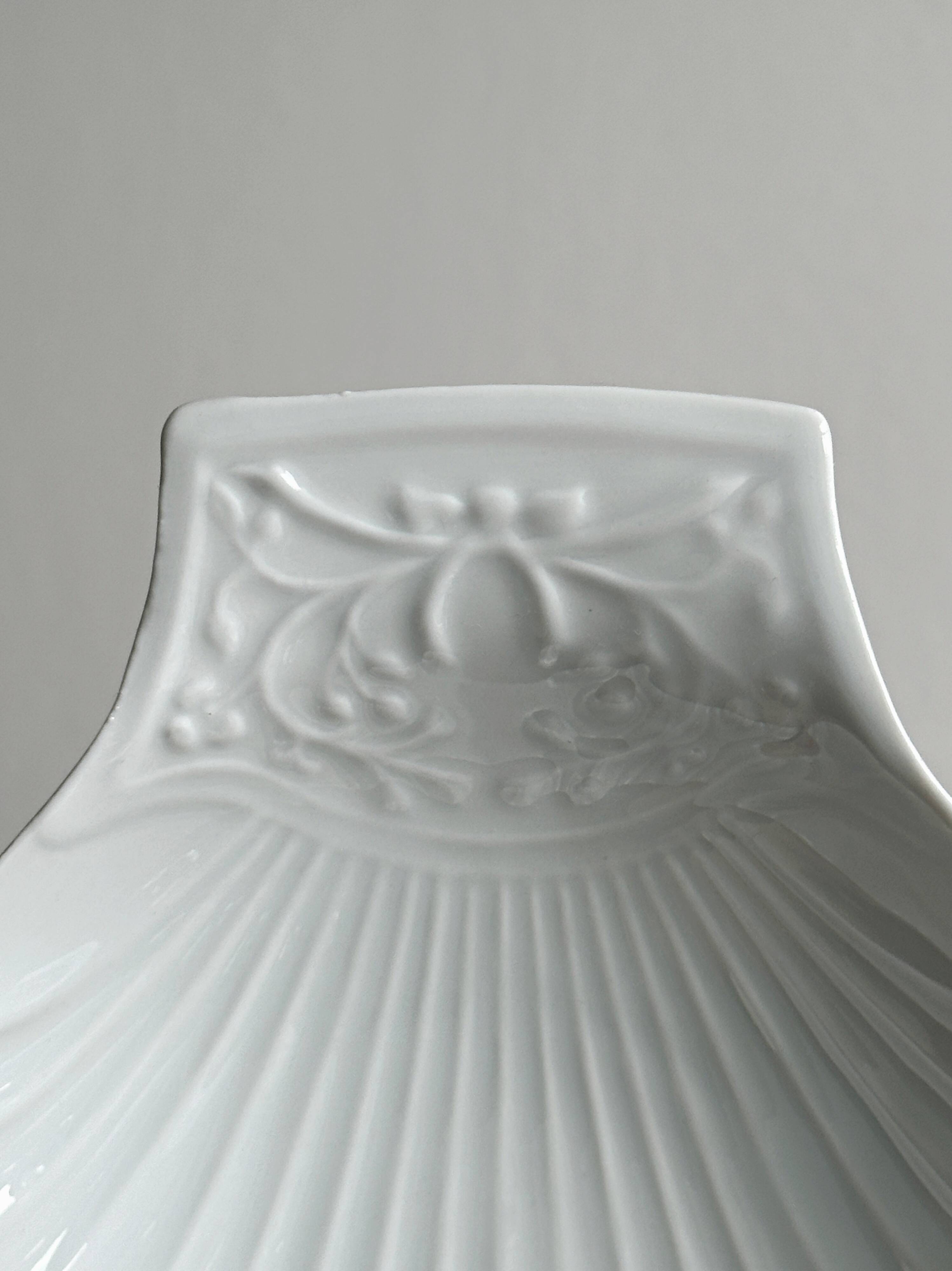 Coupelle coquillage en porcelaine blanche