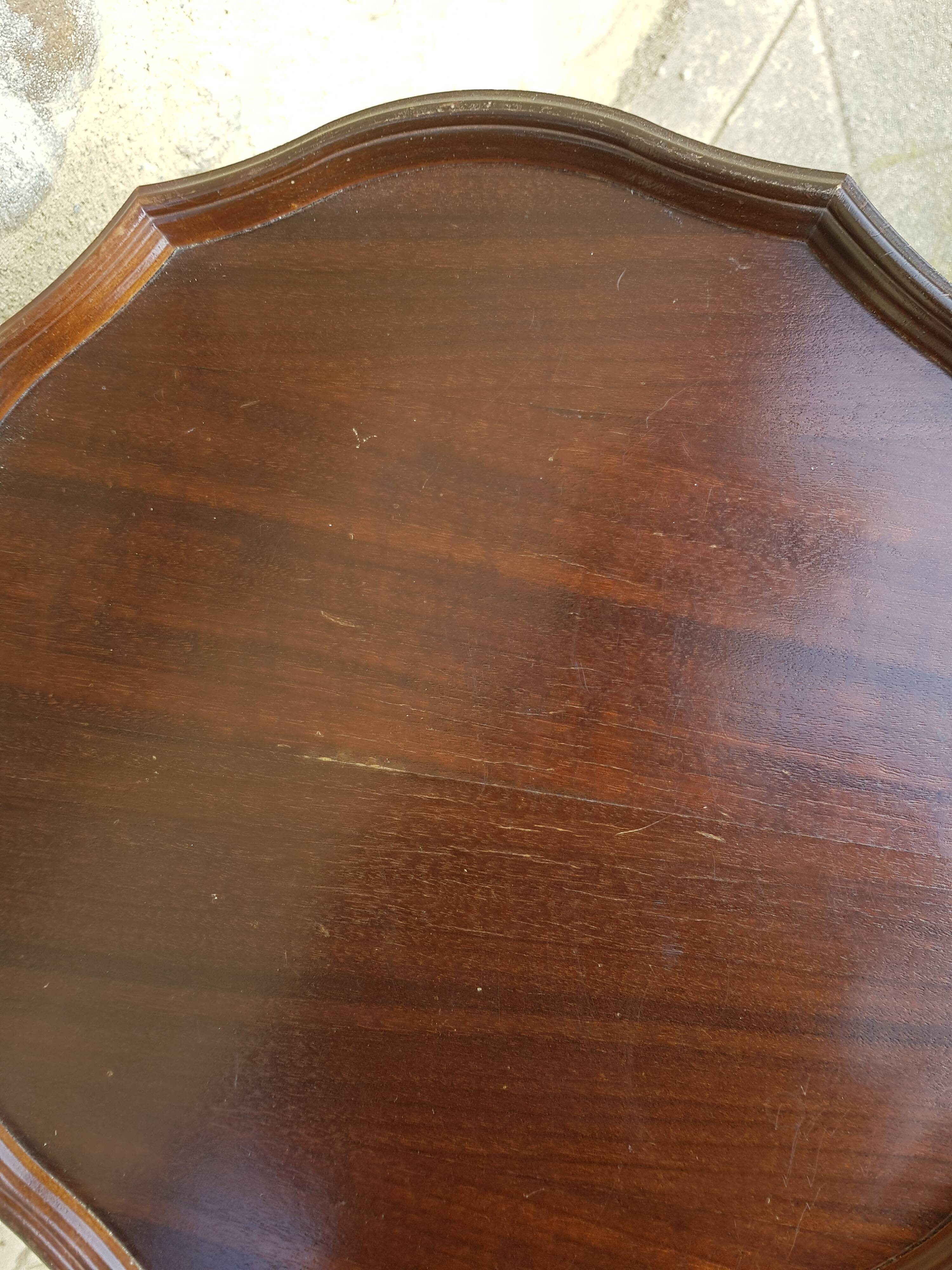 Table d'appoint en noyer vintage