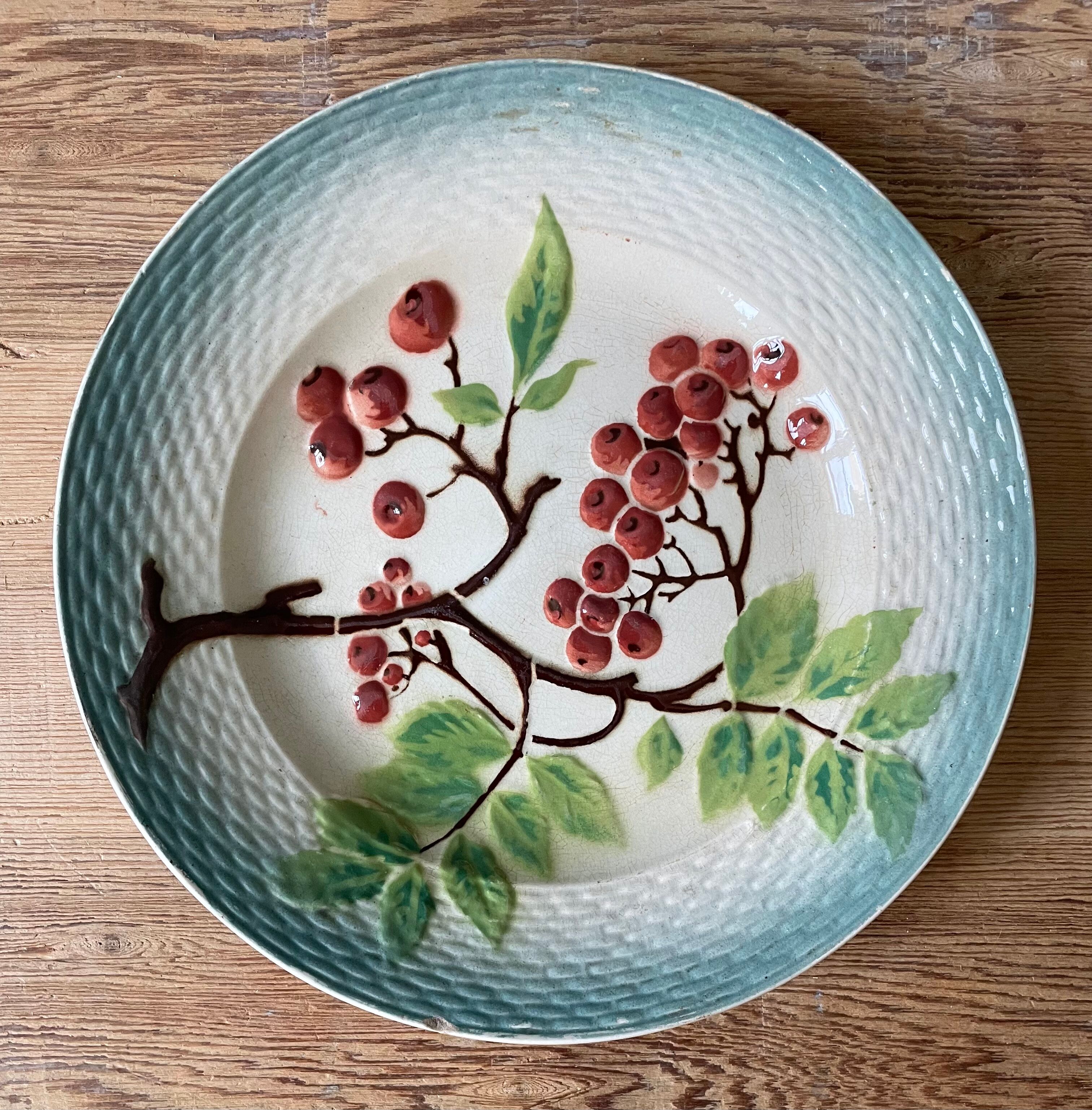 Set of 4 dessert plates in slurry St Amand Hamage