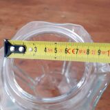 2 lampshades, globes