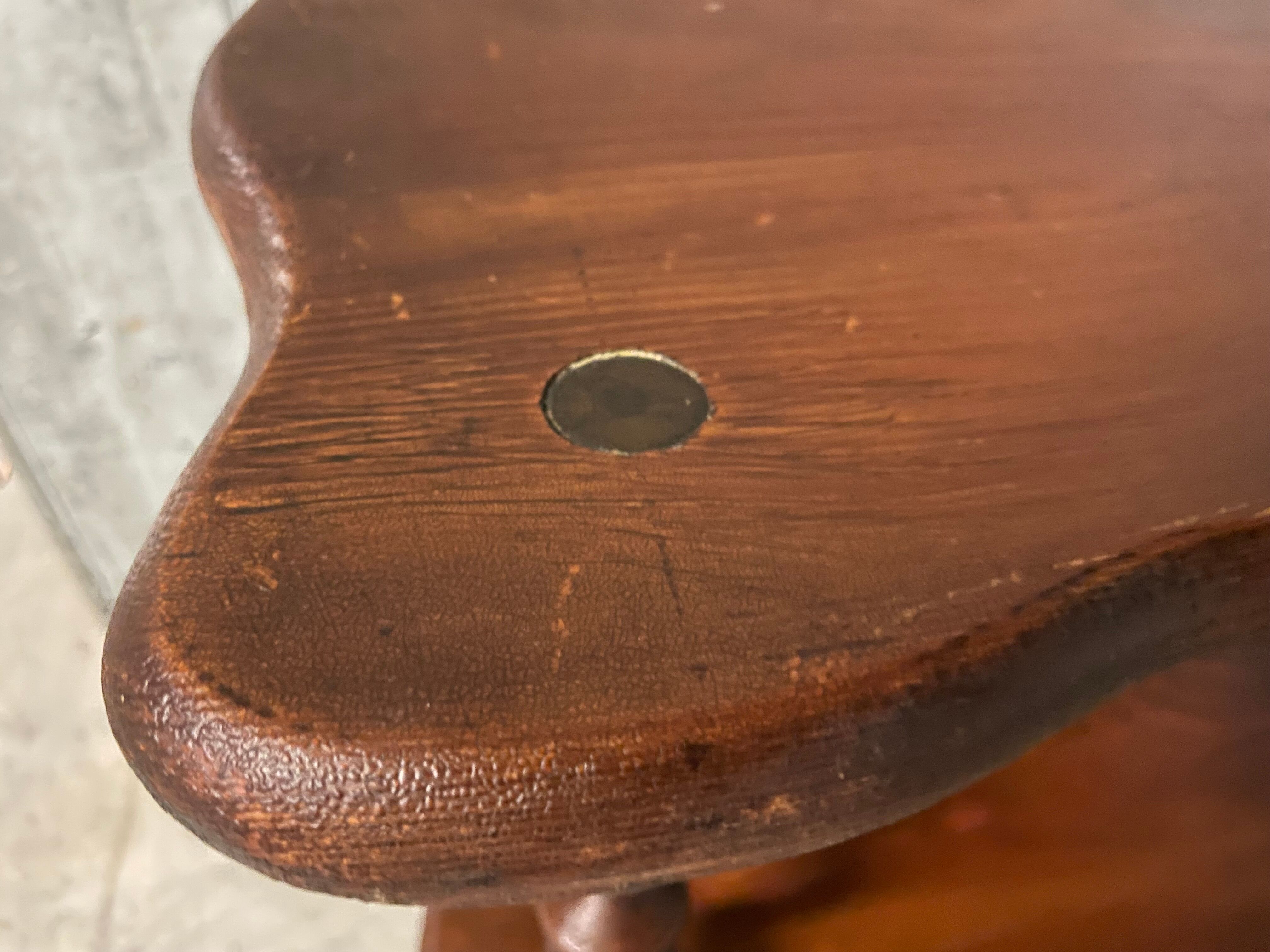 Wooden shelf cabinet