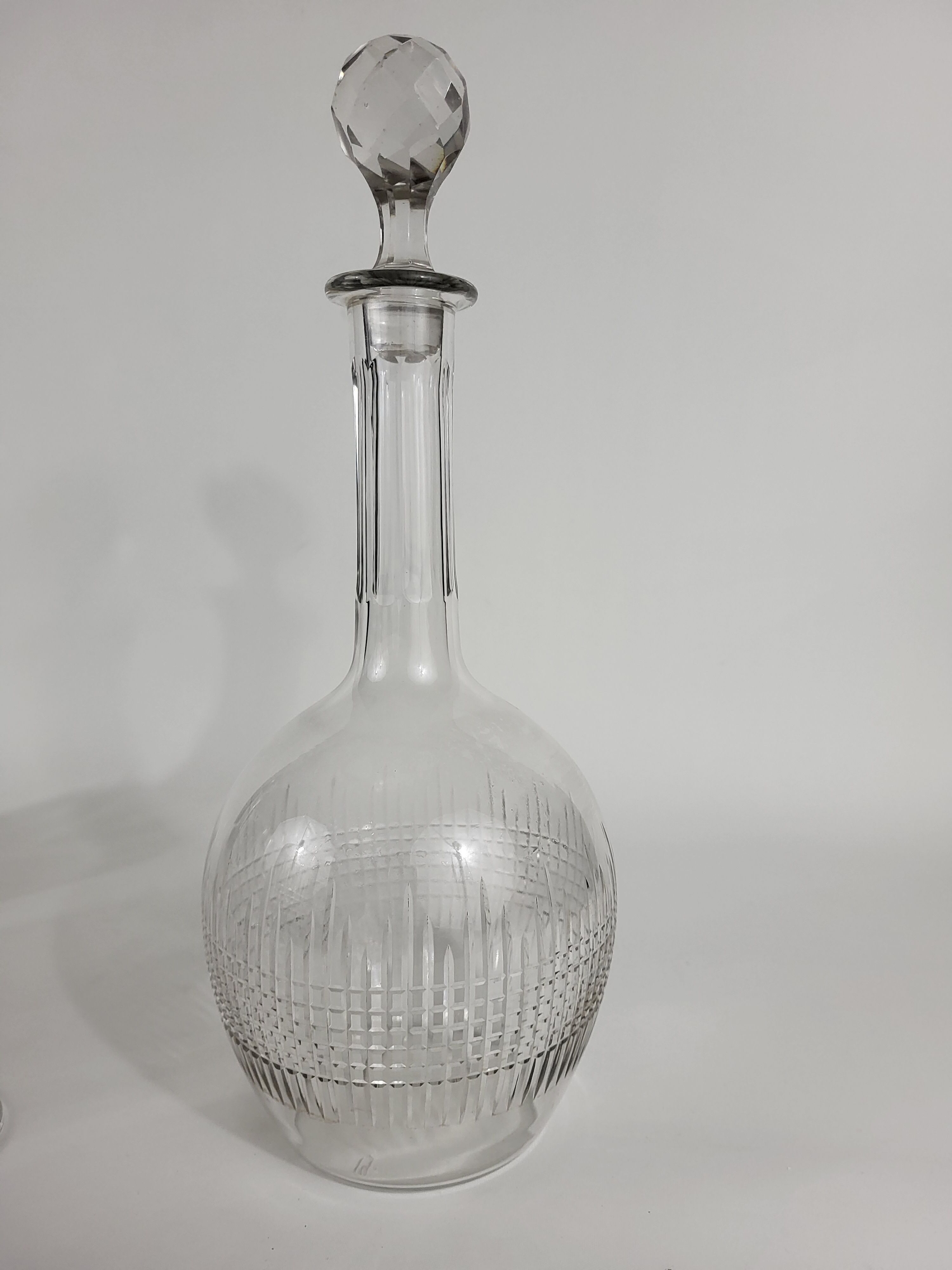 Service 9 wine glasses and 2 decanters in Baccarat crystal Nancy model