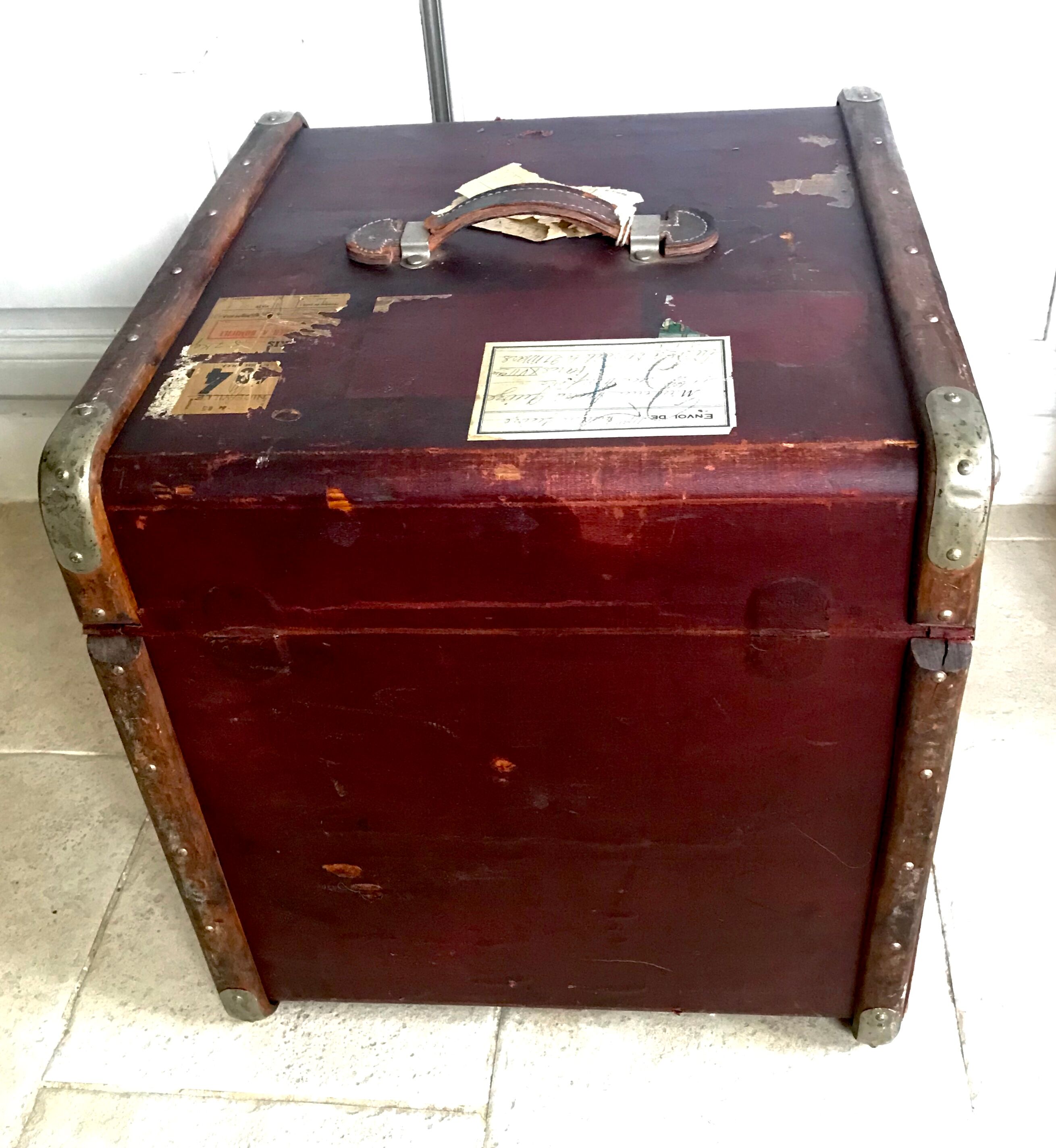 Wooden hat trunk