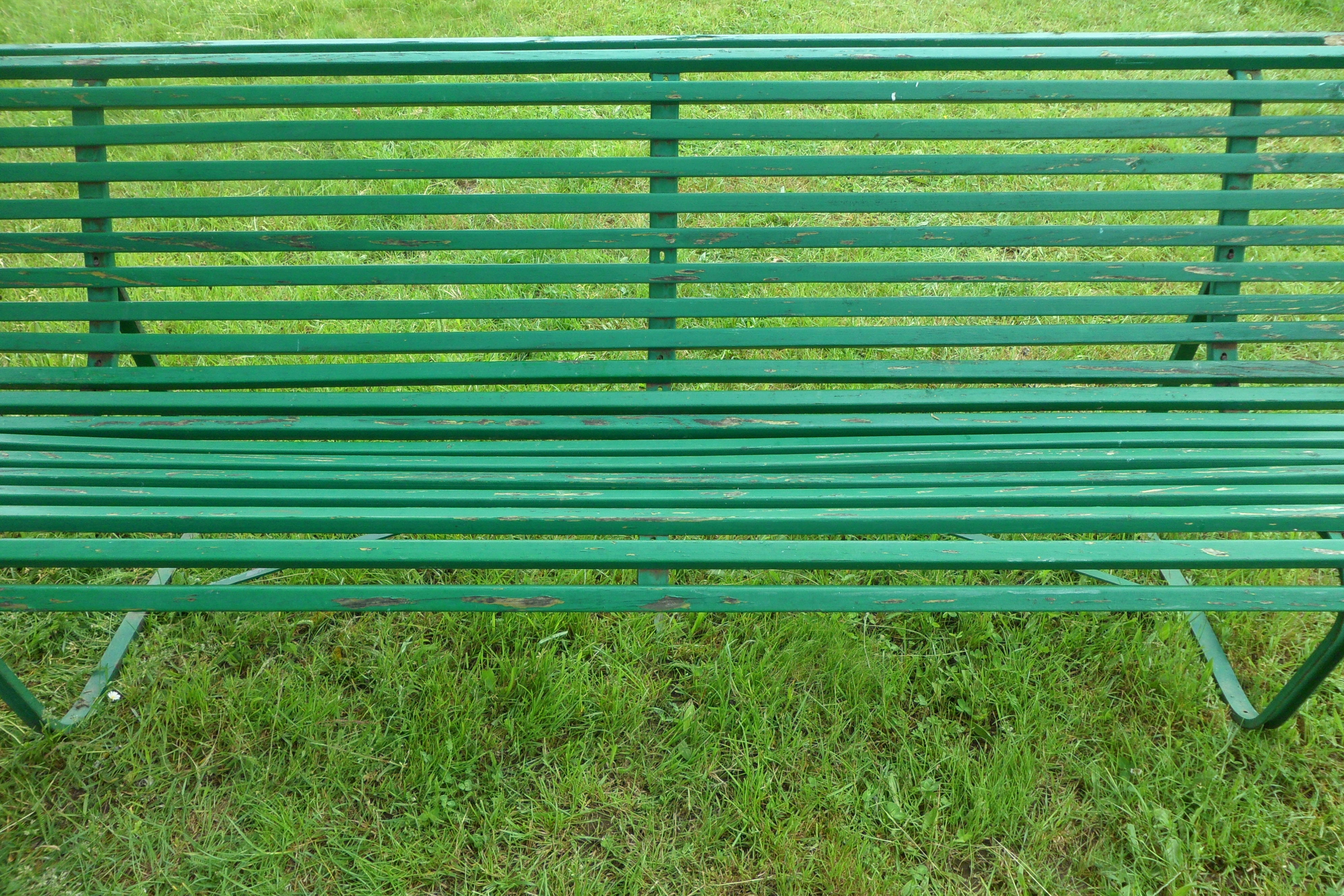 GARDEN BENCH WITH WOODEN SLATS IRON FOOT