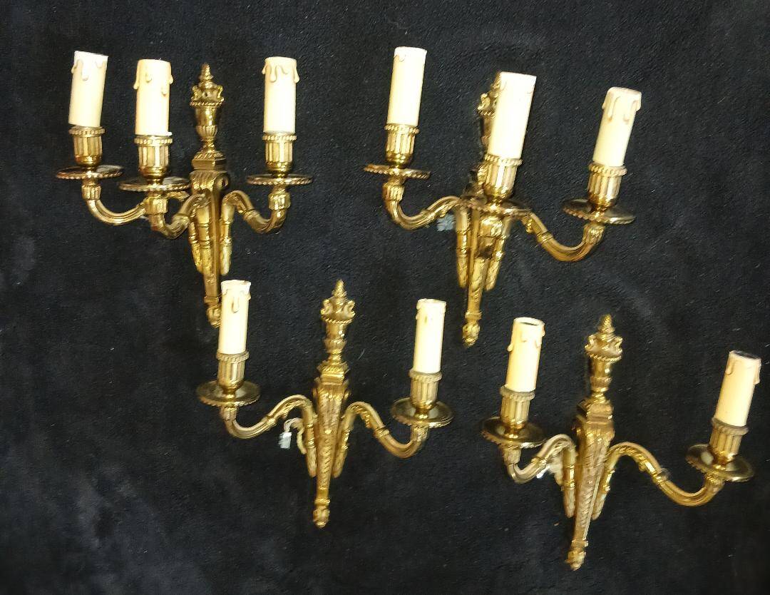 4 bronze wall lights in Louis XVI - XV style