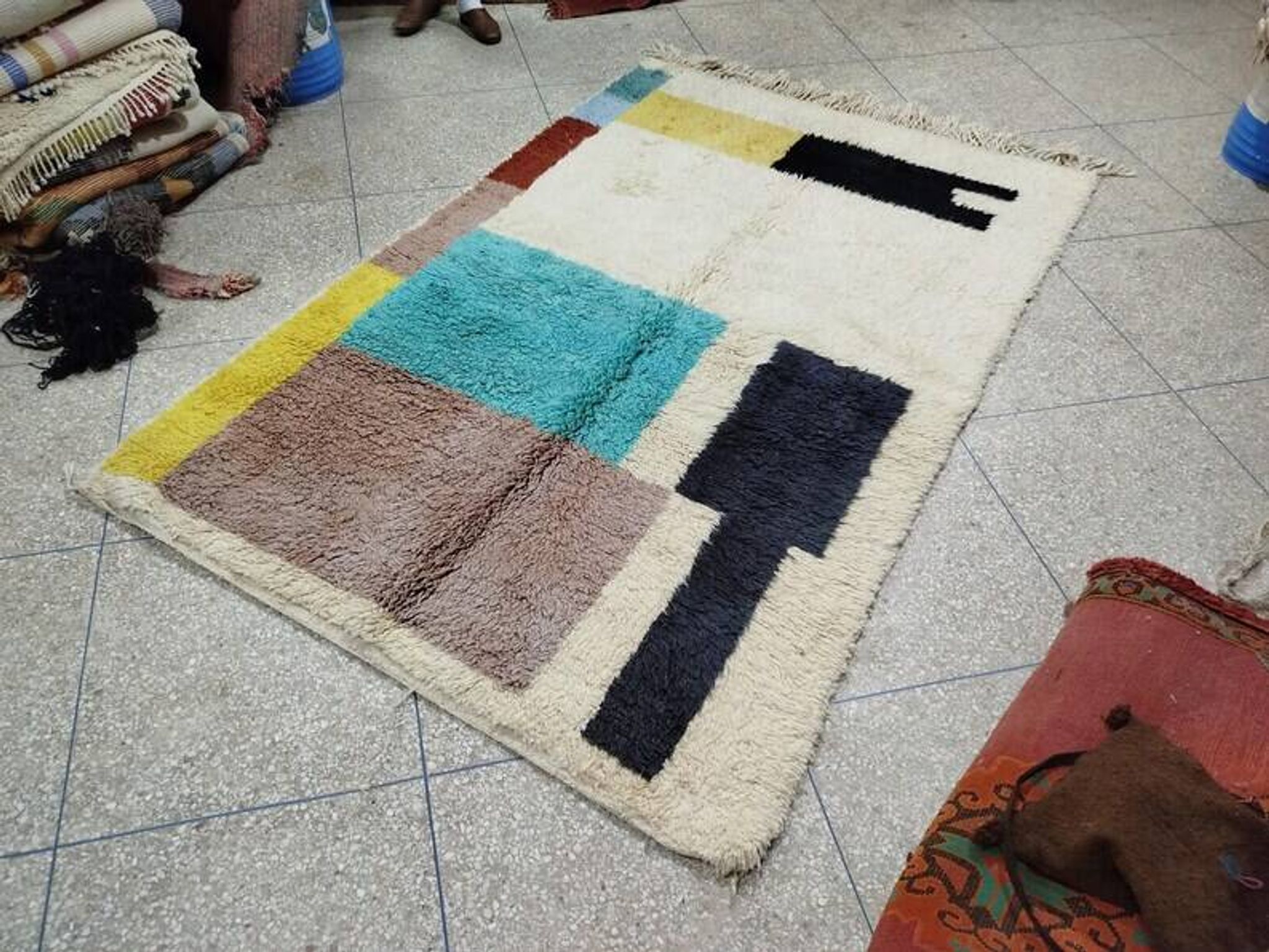 Handmade Moroccan rug 250cm x 150cm