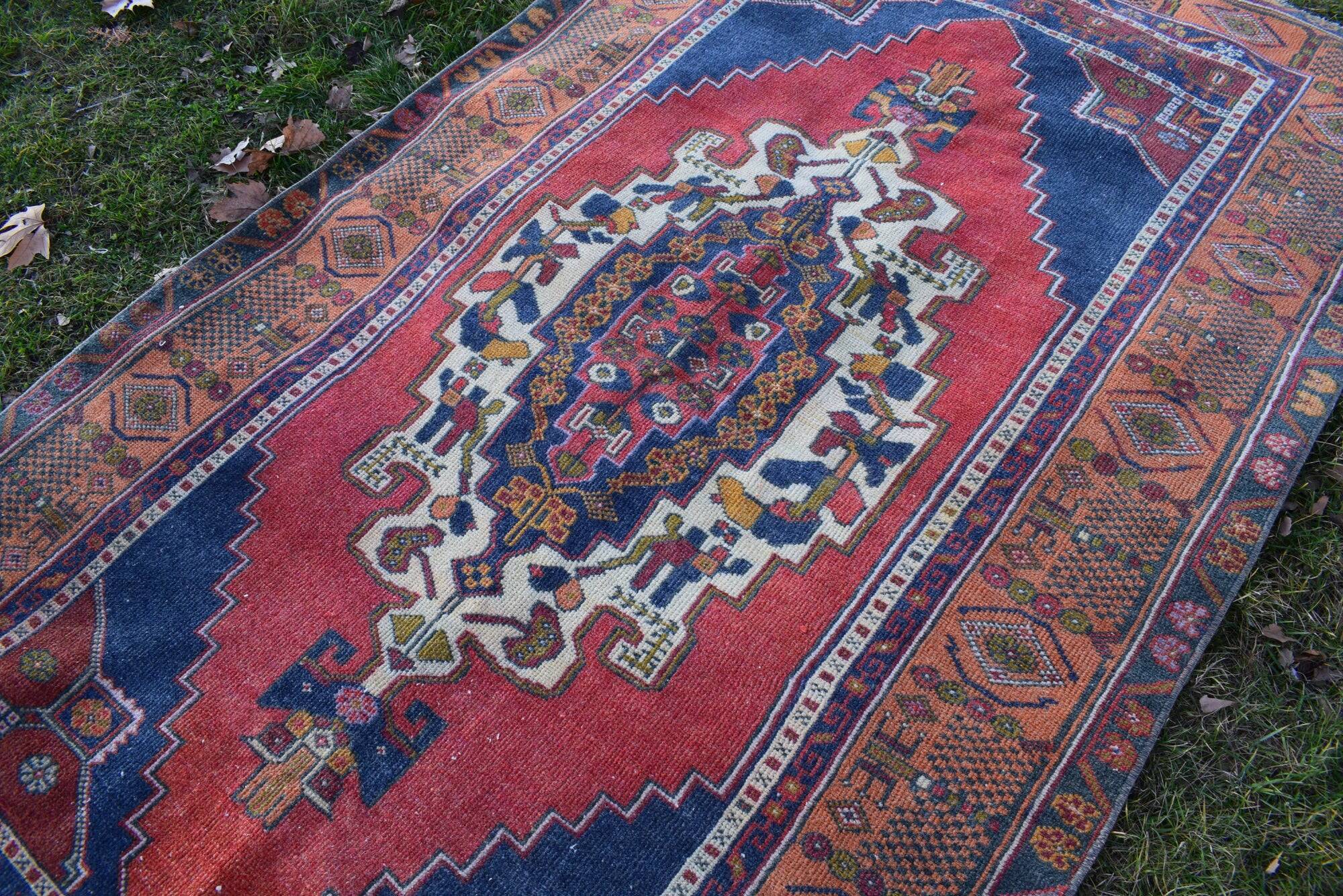 Vintage handmade Turkish rug 130x240 cm