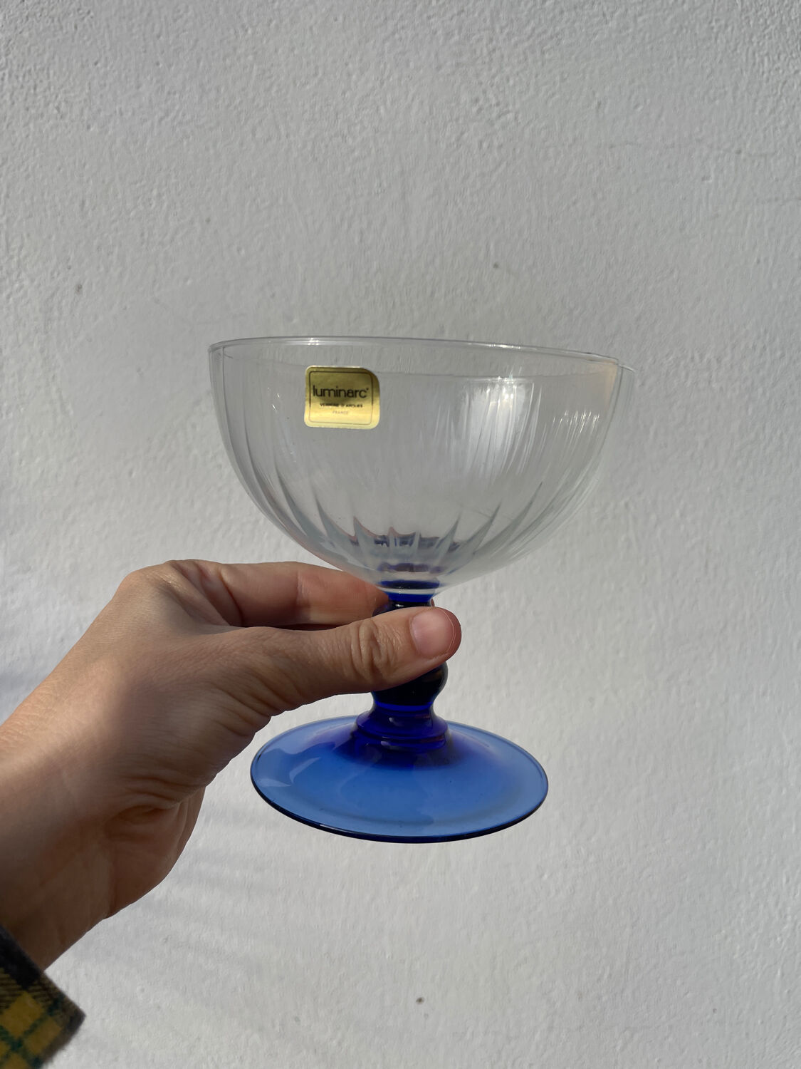 6 Luminarc blue glass dessert bowls/stemmed dishes