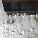Set of 8 champagne flutes, flared neck. In crystal. Frosted plant motifs.