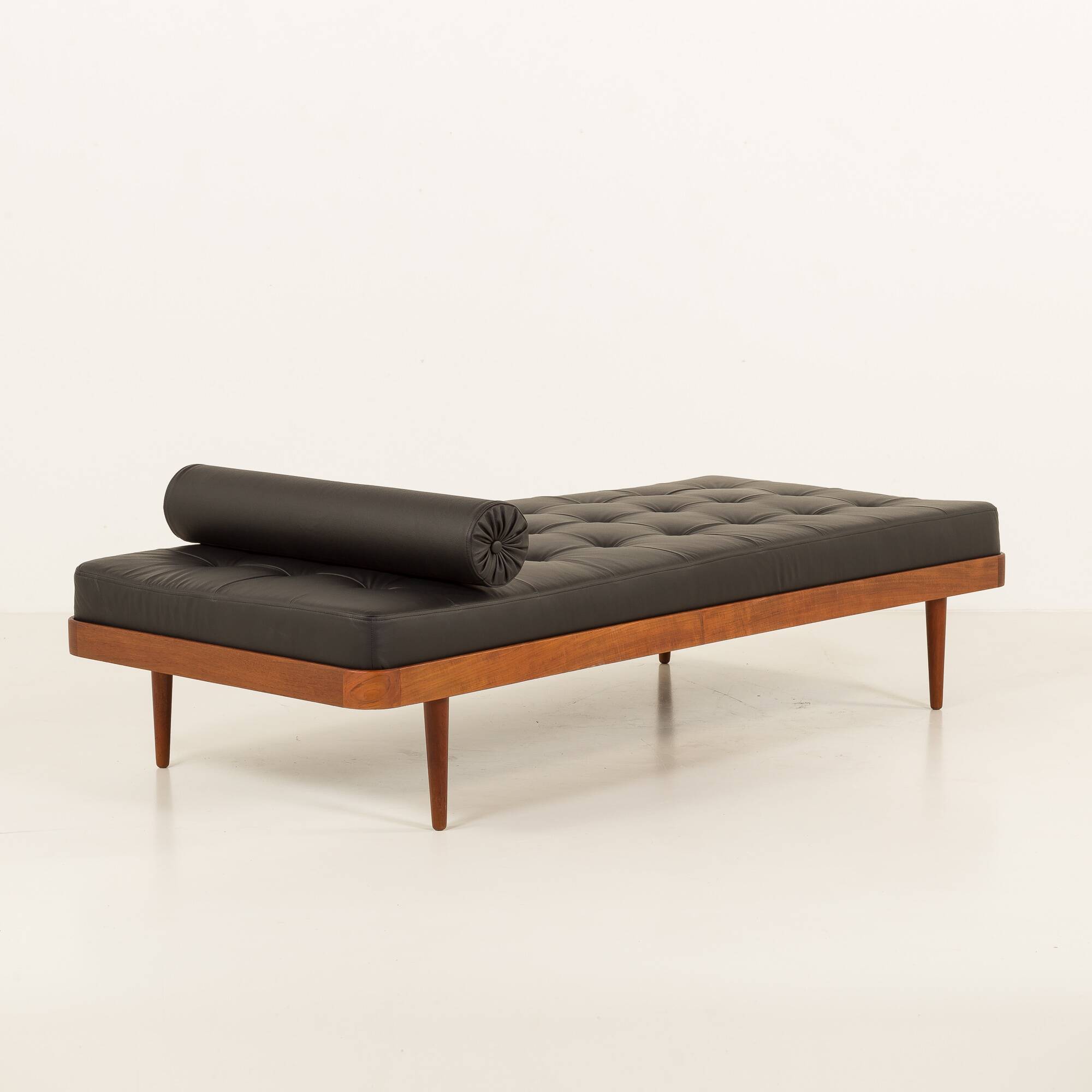 Danish teak daybed in black leather in Hans Wegner style, 1960s