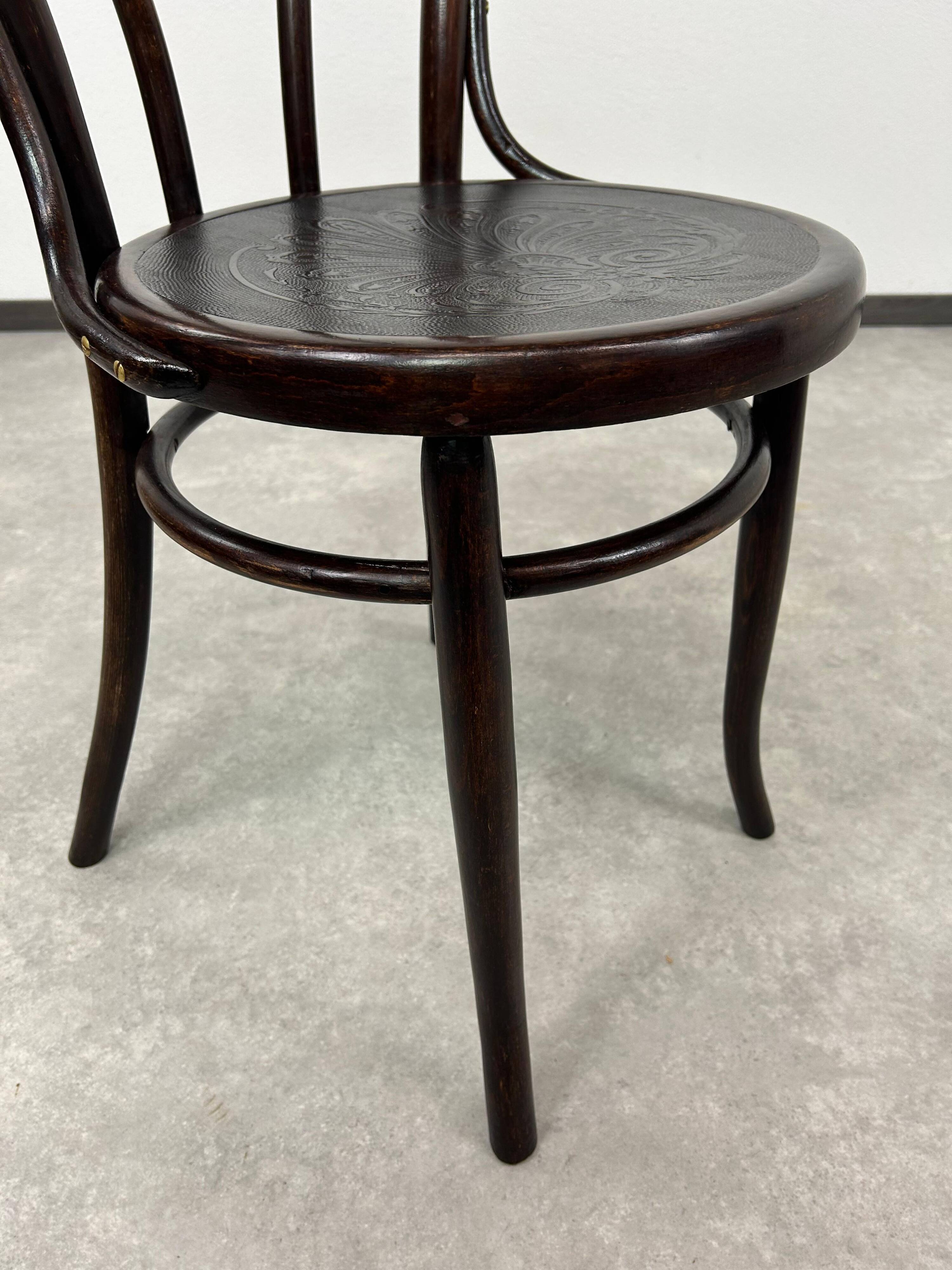 Dining chairs no.18 by Thonet