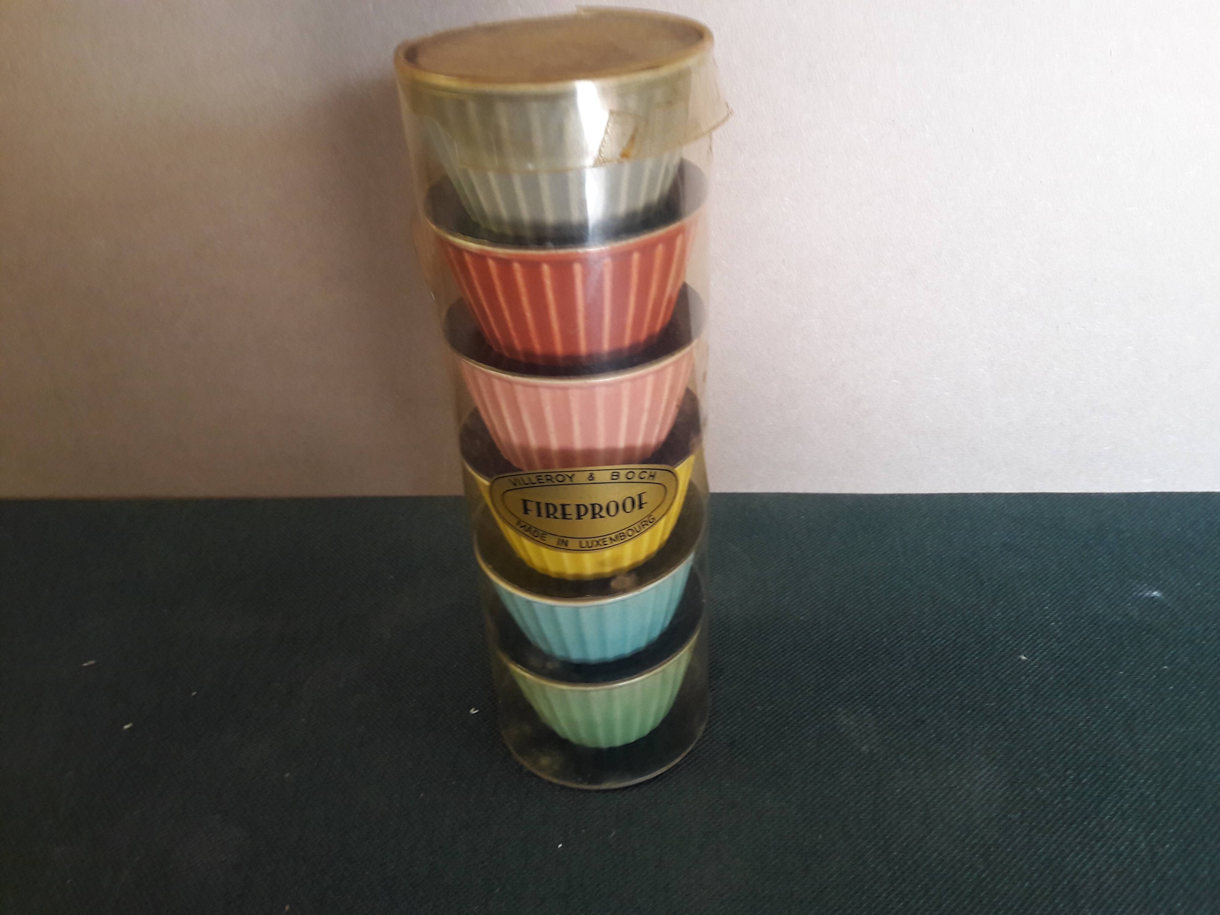 Set of six Villeroy and Boch ramekins