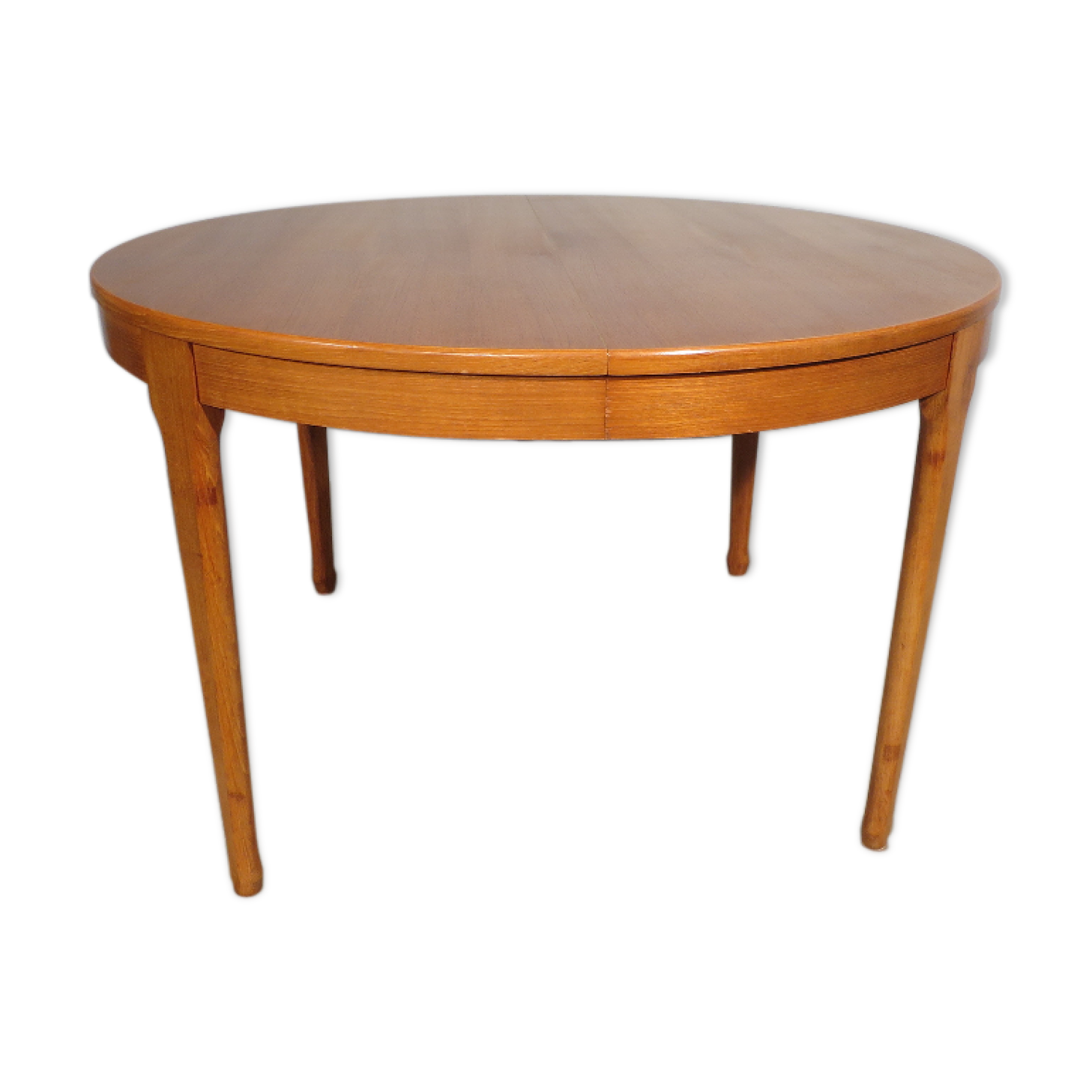 Round teak table