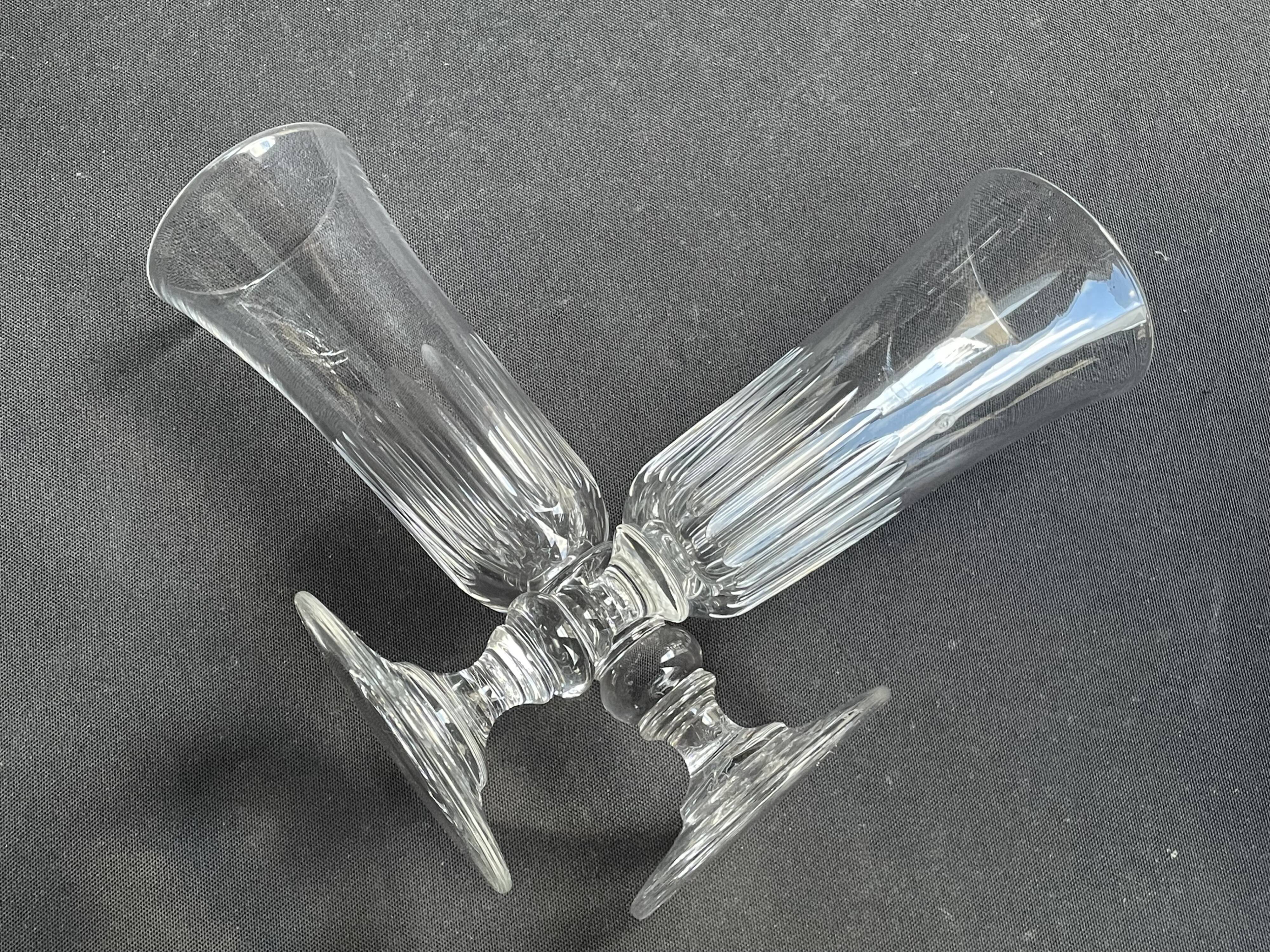 6 Champagne flutes – Baccarat/Saint Louis - Cut crystal - 19th century