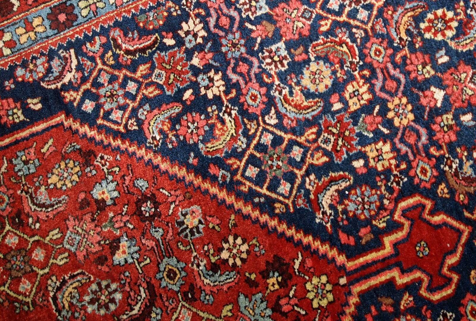 Handmade antique Persian Bidjar rug 4.5' x 5.6' (137cm x 170cm) 1900s - 1B740