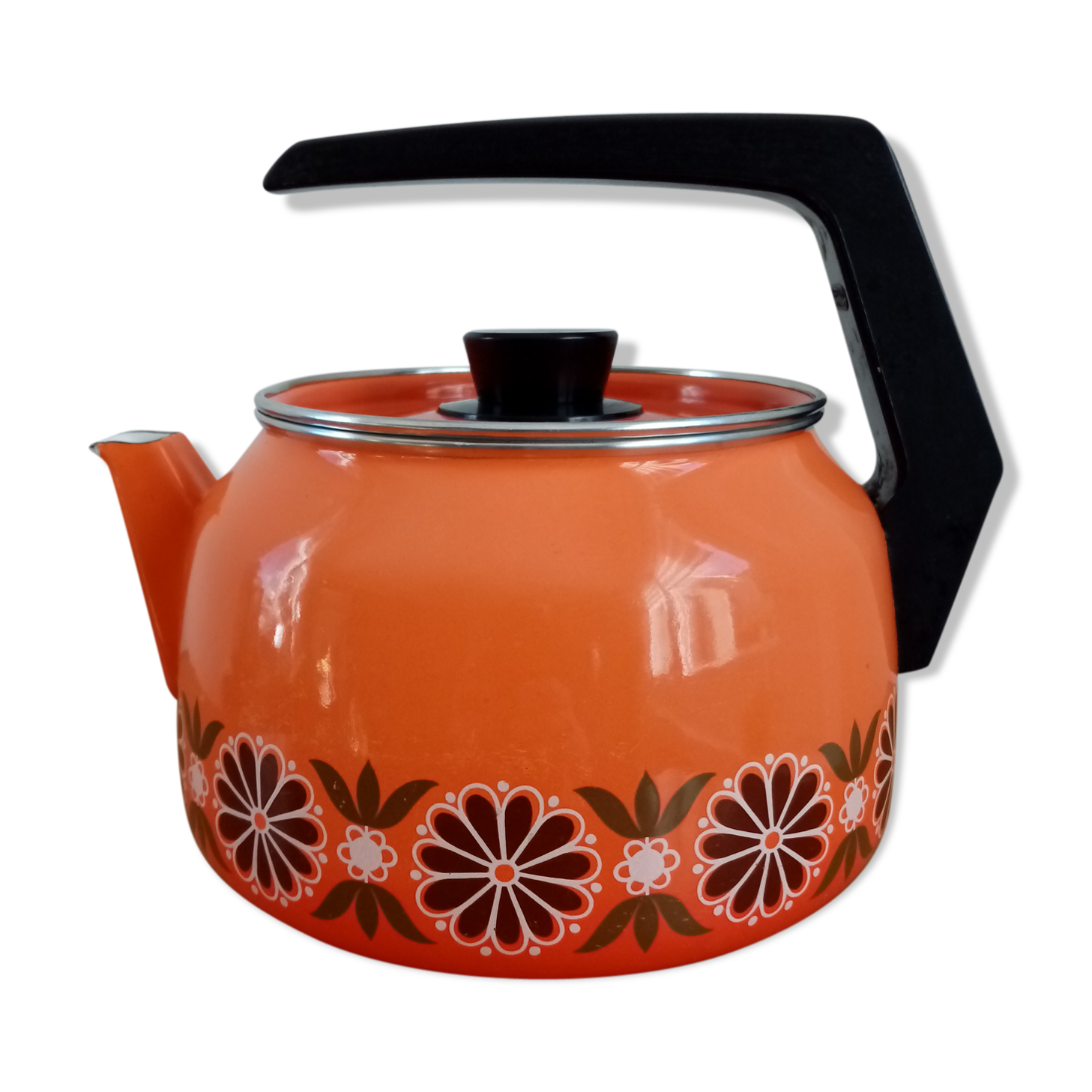 Enamelled vintage kettle