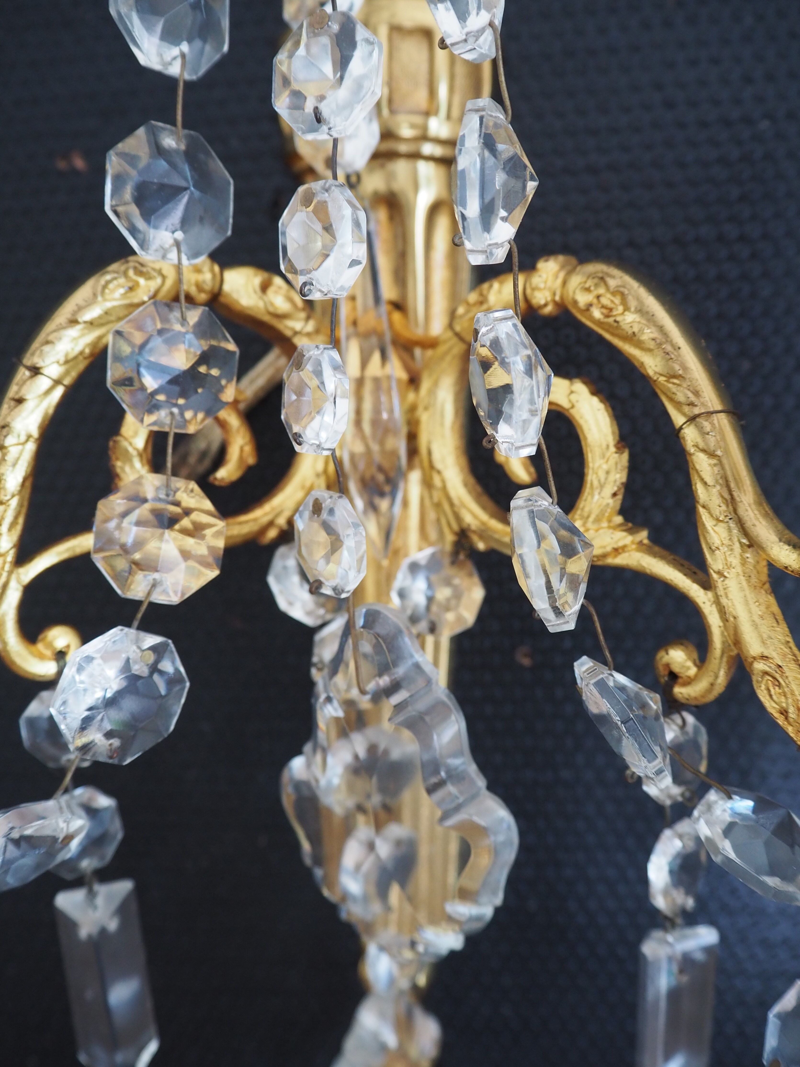 Pair of wall lamps two bronze lights with grapevines and crystal garlands – Louis XV style