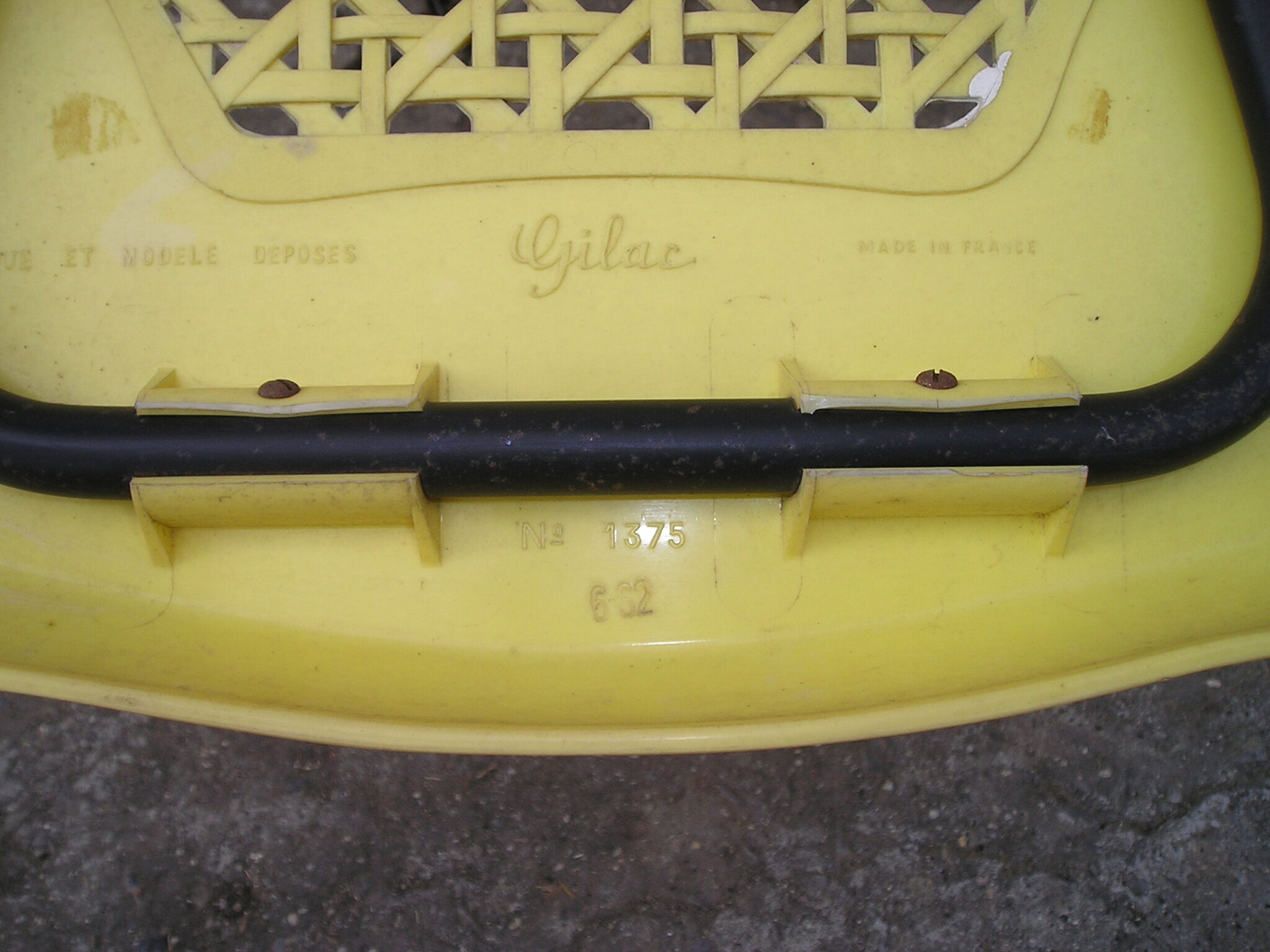 Gilac Chair No.1375 thermomoulated from the 1960s