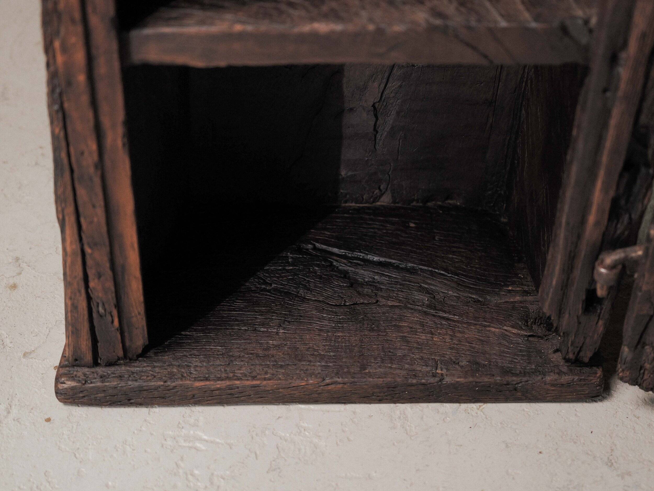 Sculpted furniture from a trunk, Folk art, 19th century