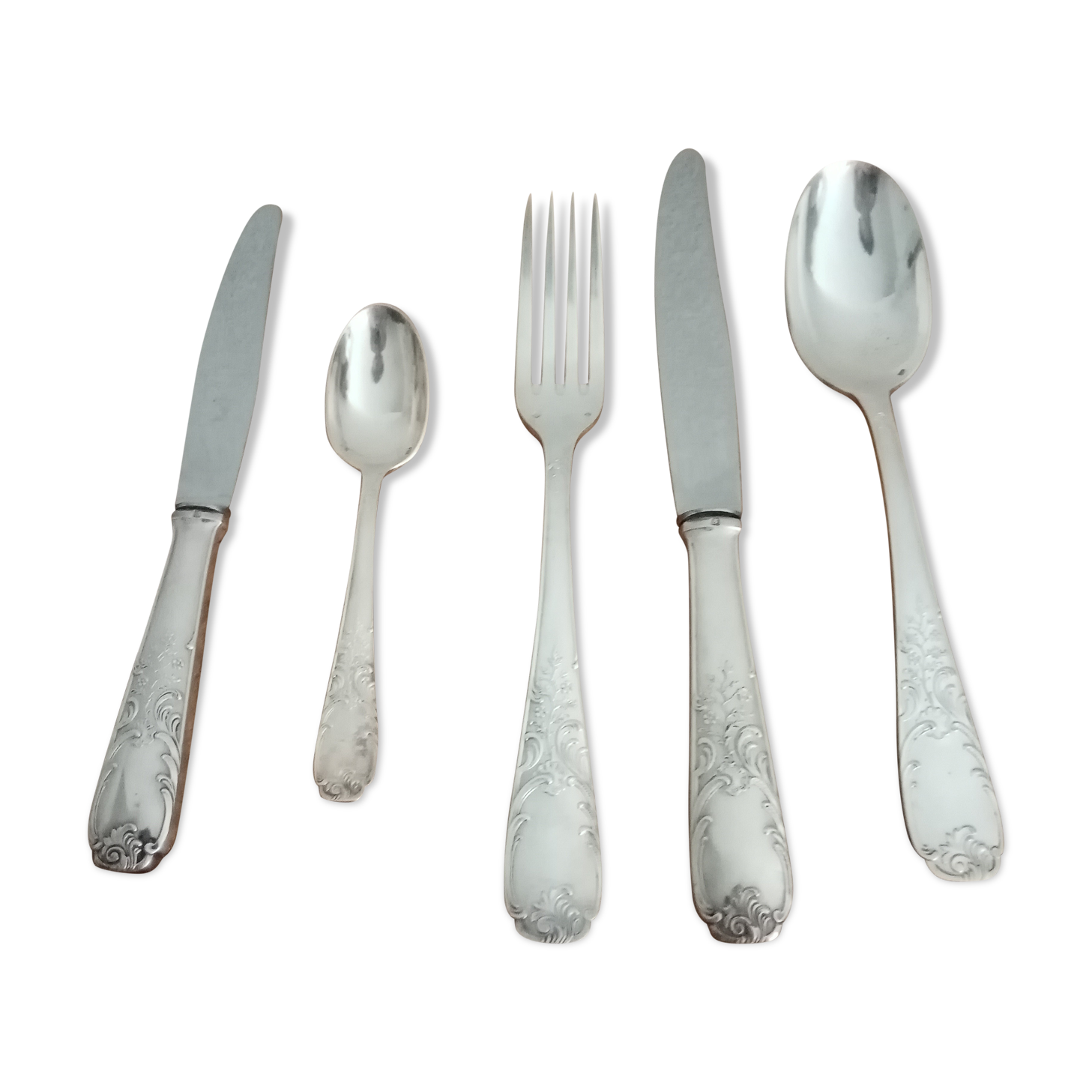 Housewife 61 pieces in silver metal decors rocaille hallmark 84 gr