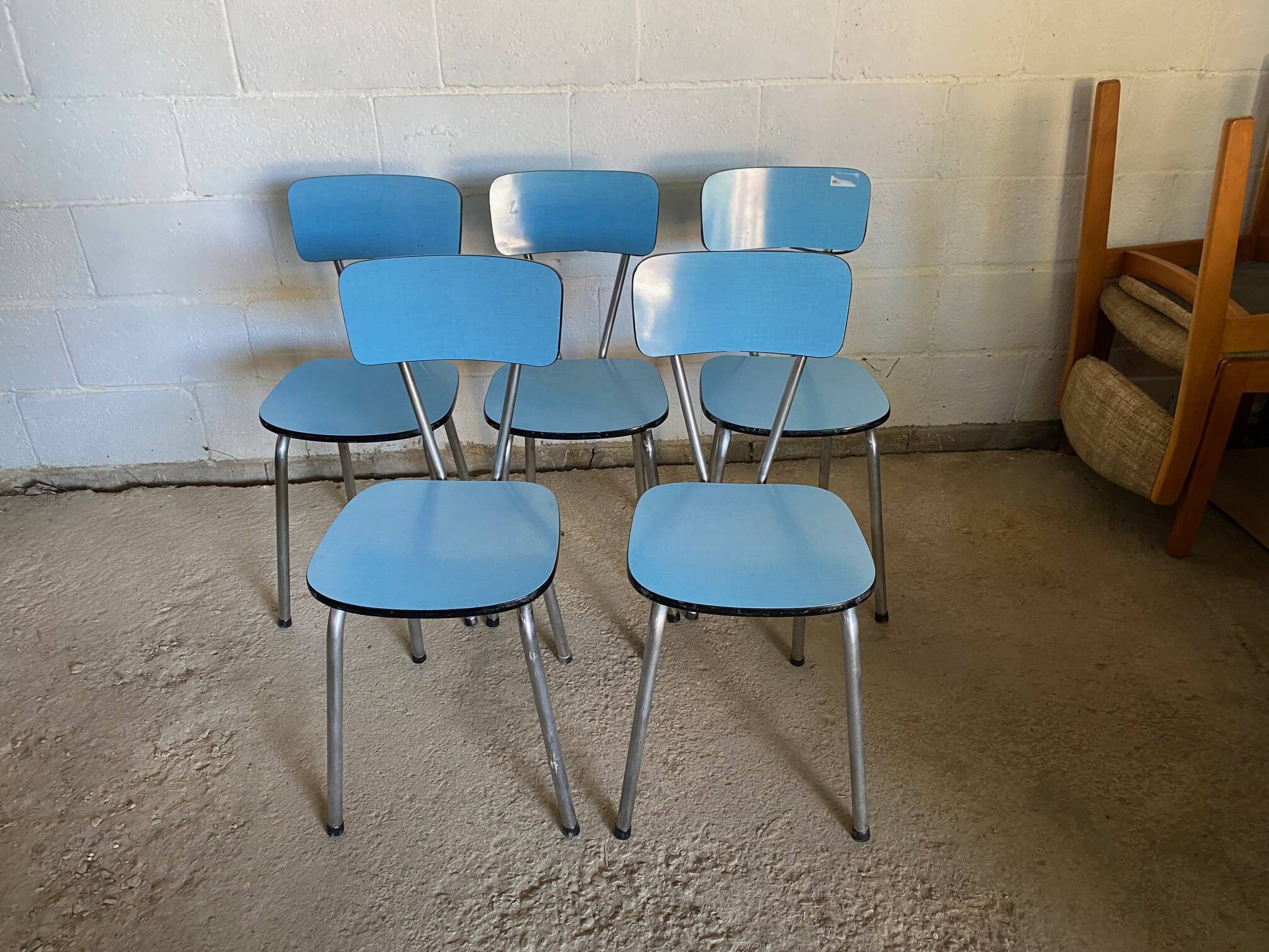 Set of 5 vintage chairs in 1960s blue formica