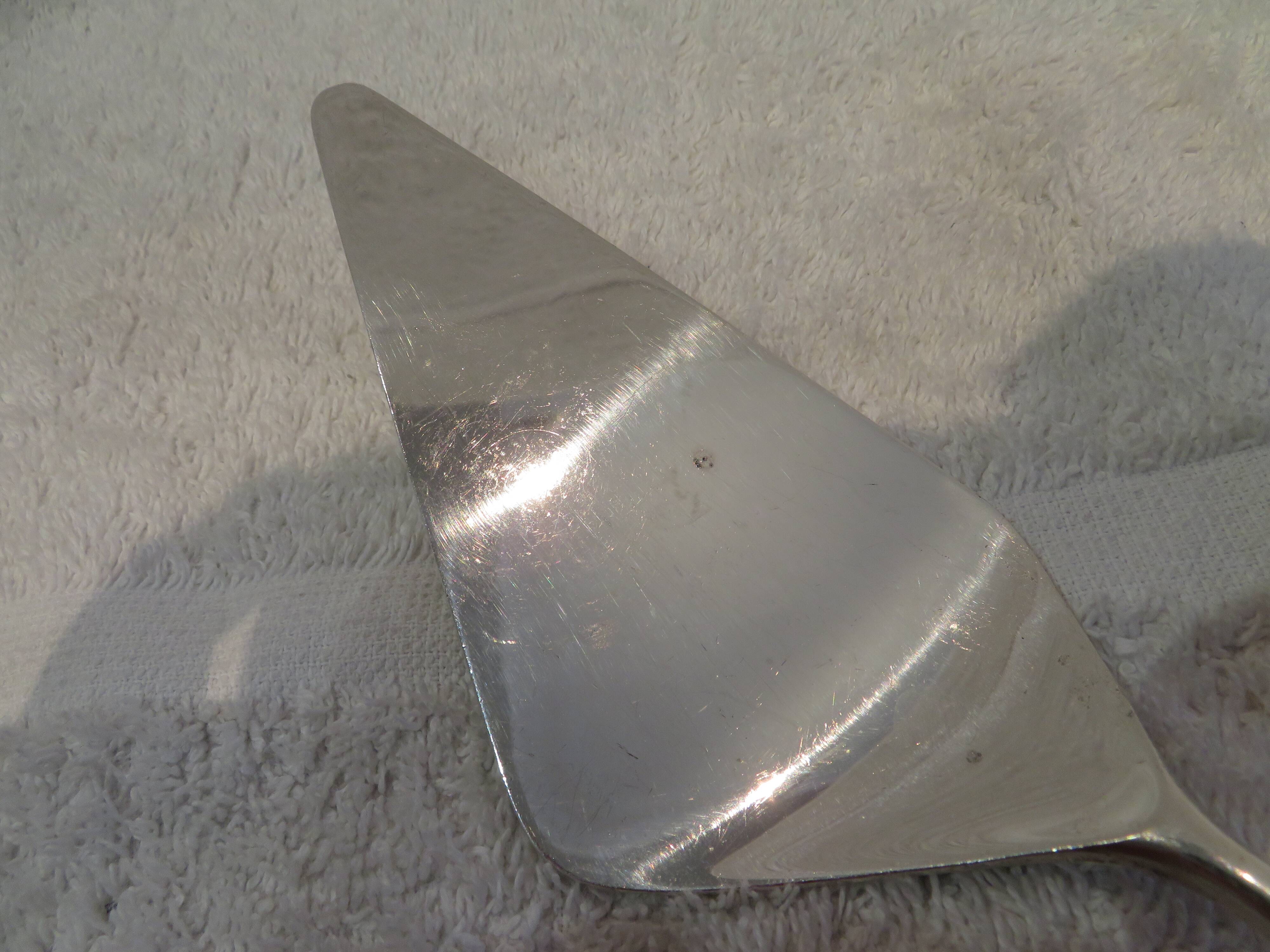 Christofle Duo silver plated pie server with small oxidations