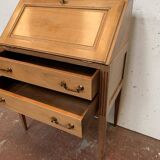 Bureau de pente de style Louis XVI en merisier